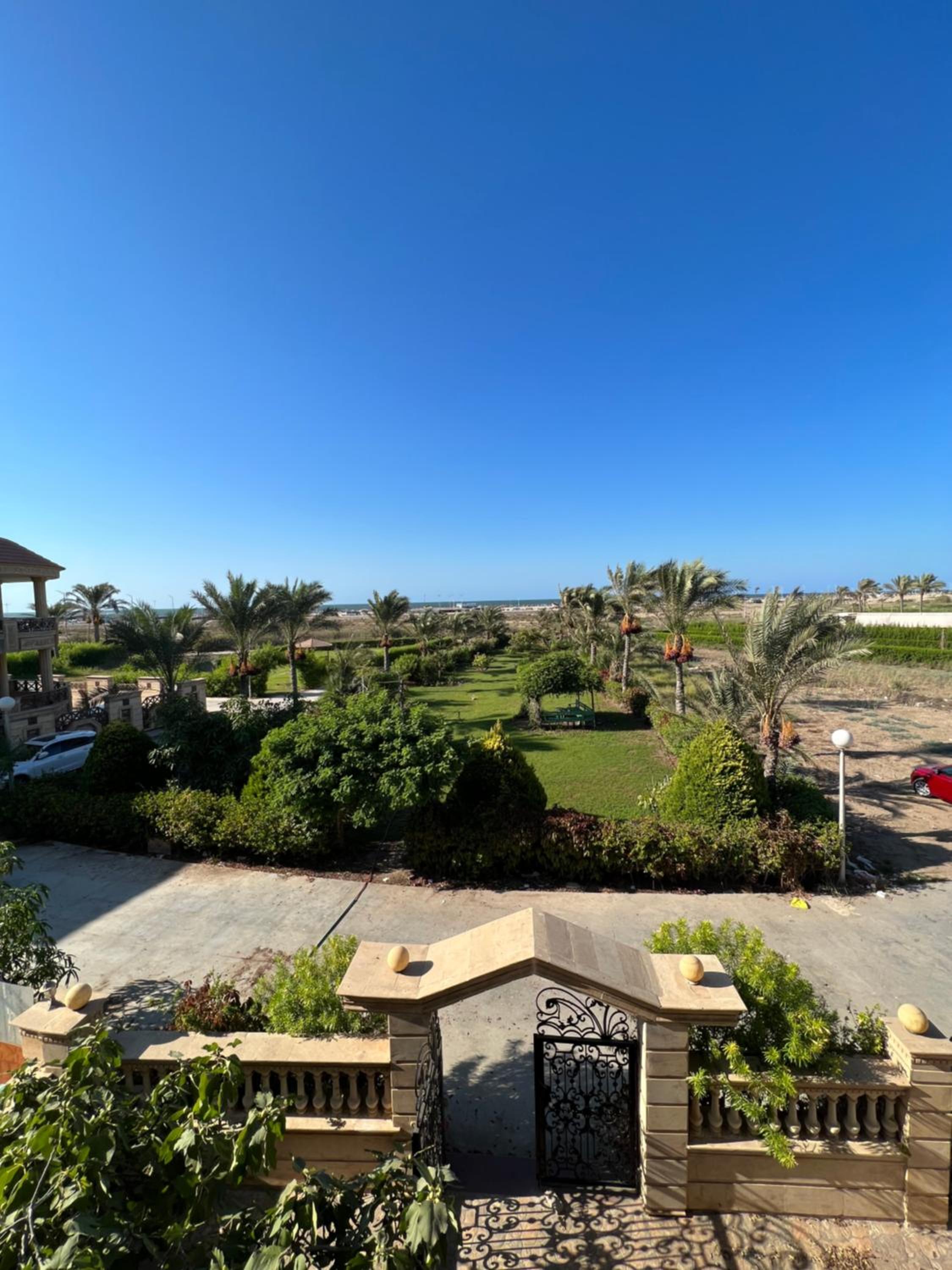 Beachfront Apartment Direct Sea & Garden View