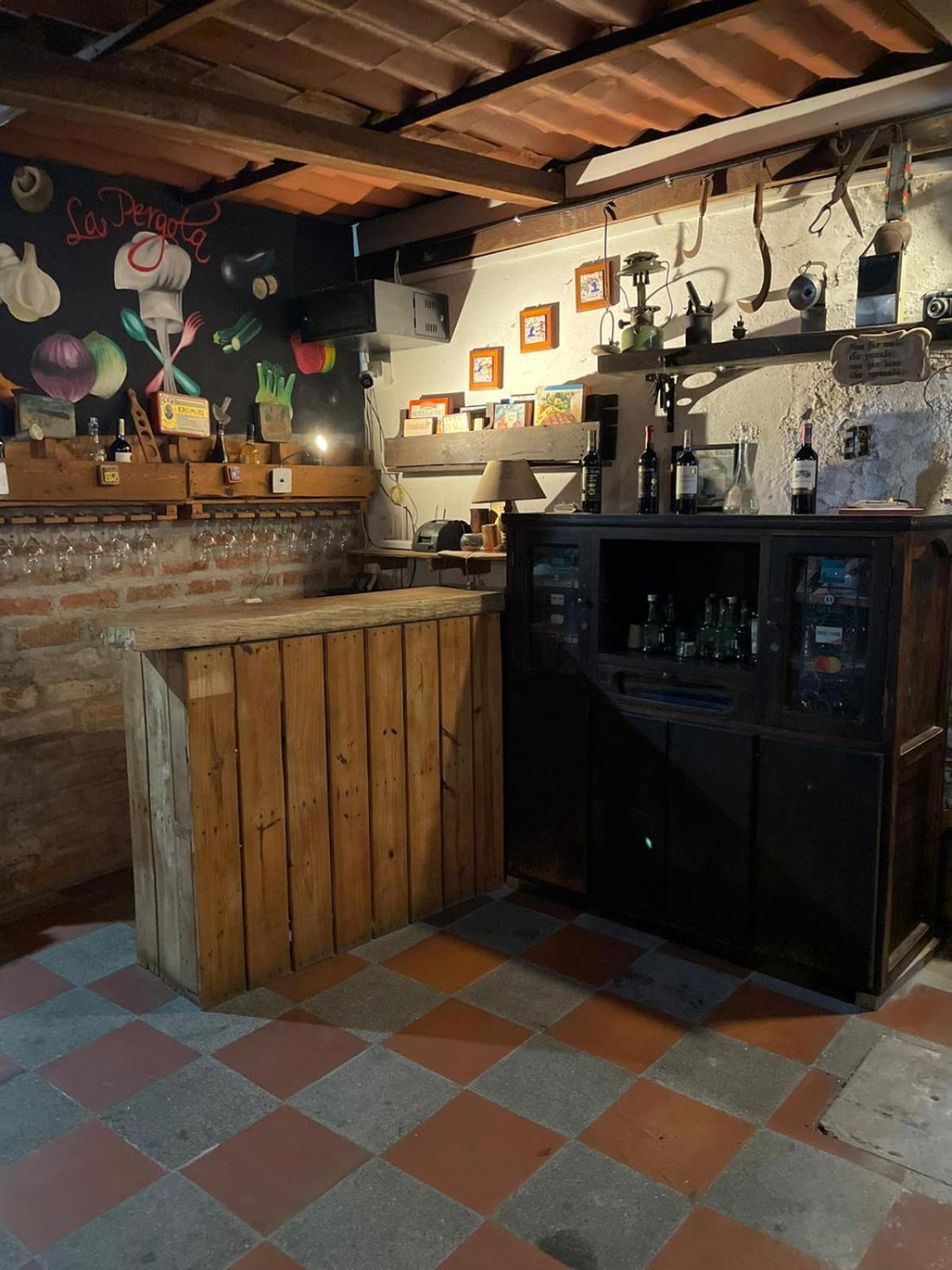 Casa y Restaurante- Pizzeria La Pergola