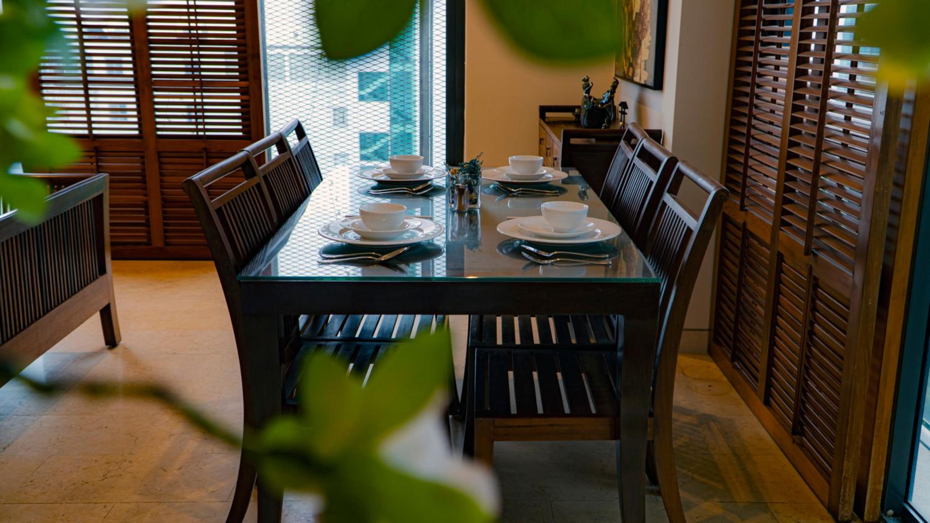 dining