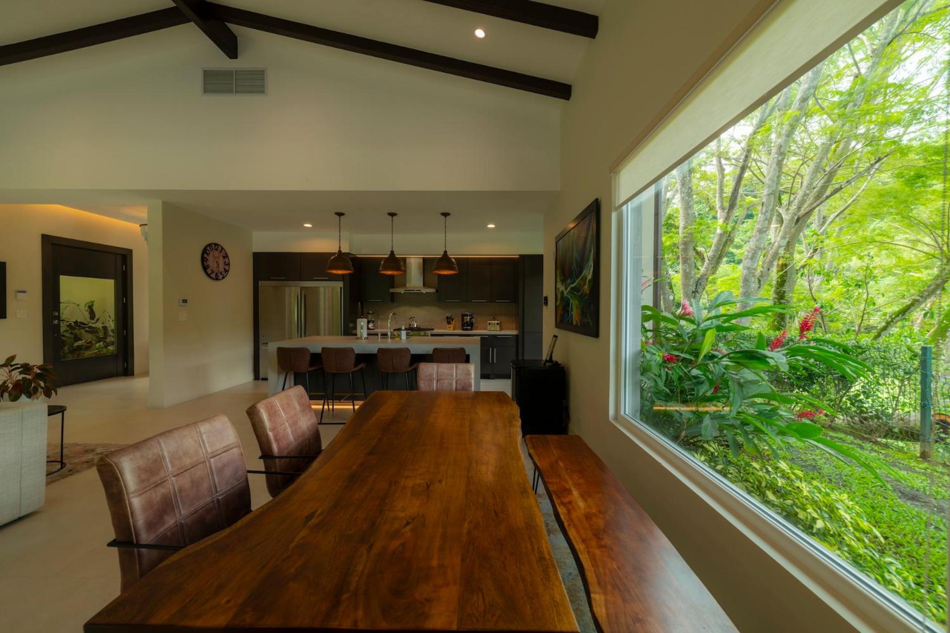 Casa Forest 4 bdrs private pool in Los Suenos