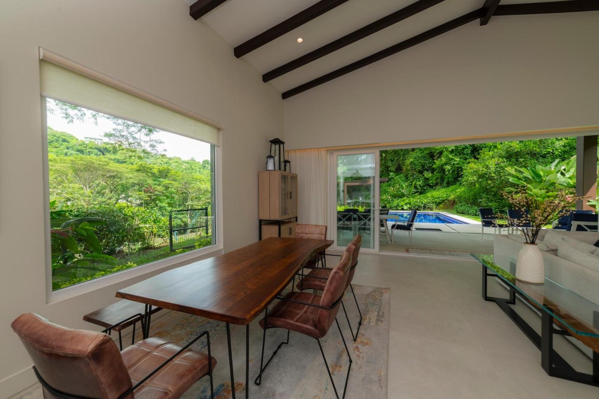 Casa Forest 4 bdrs private pool in Los Suenos