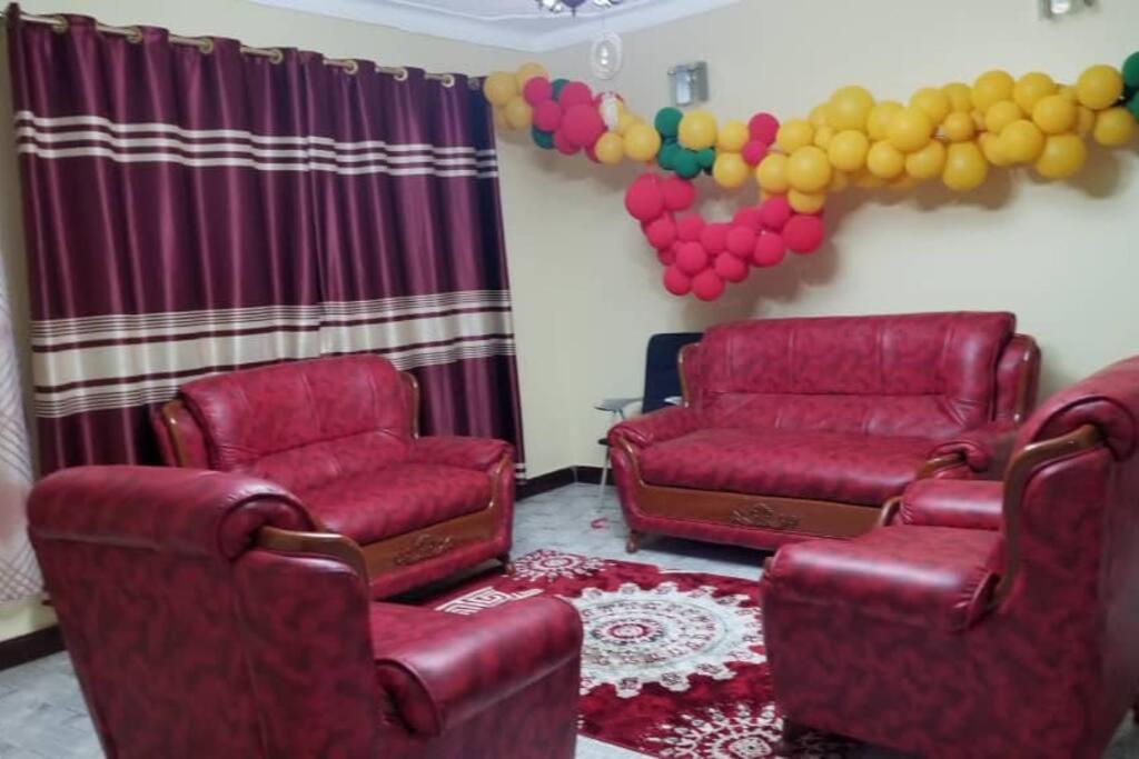 Cheerful 4 bedroom bungalow with the best location view 5