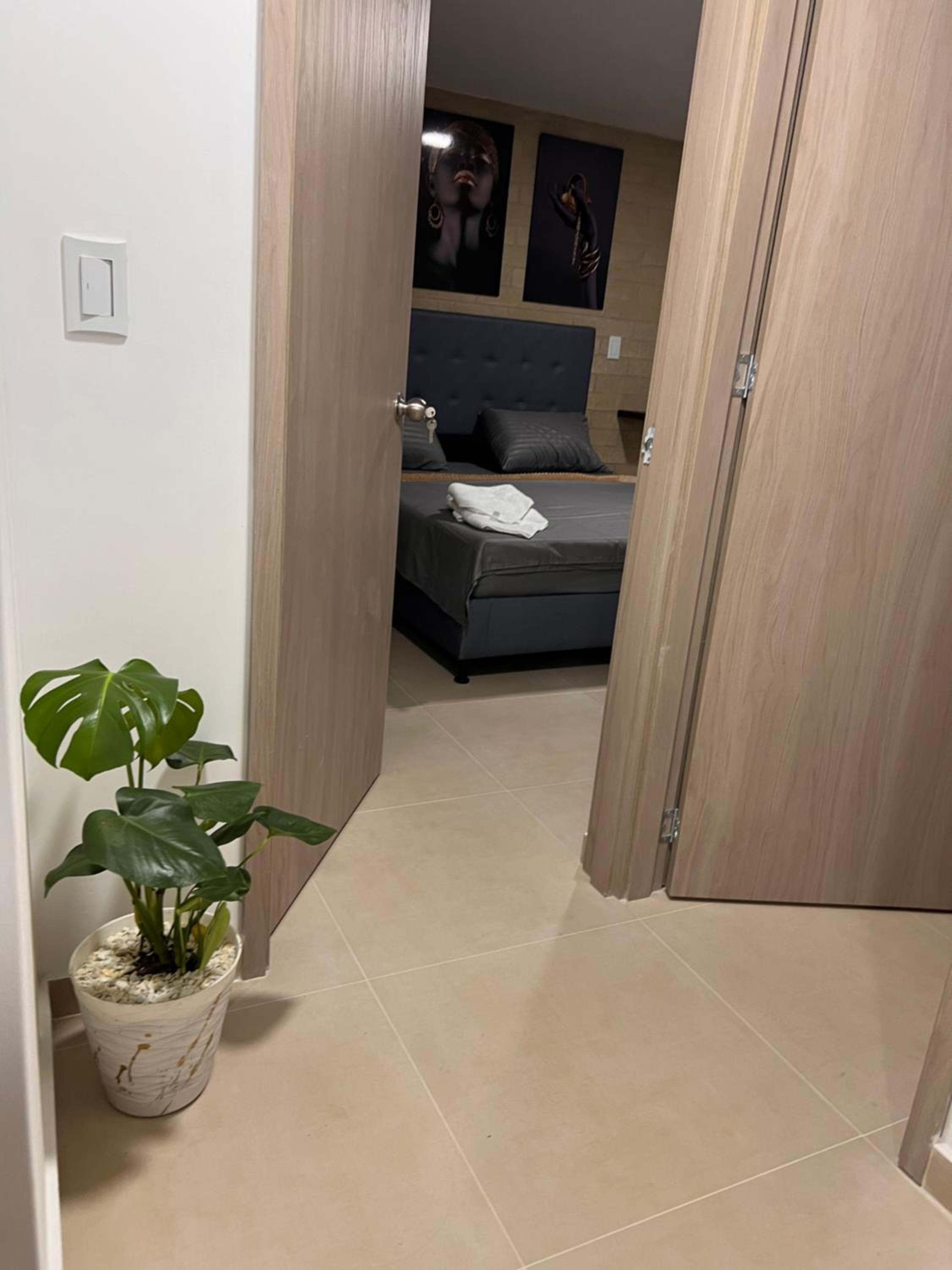 Apartamento en Laureles con piscina y parquedero 802