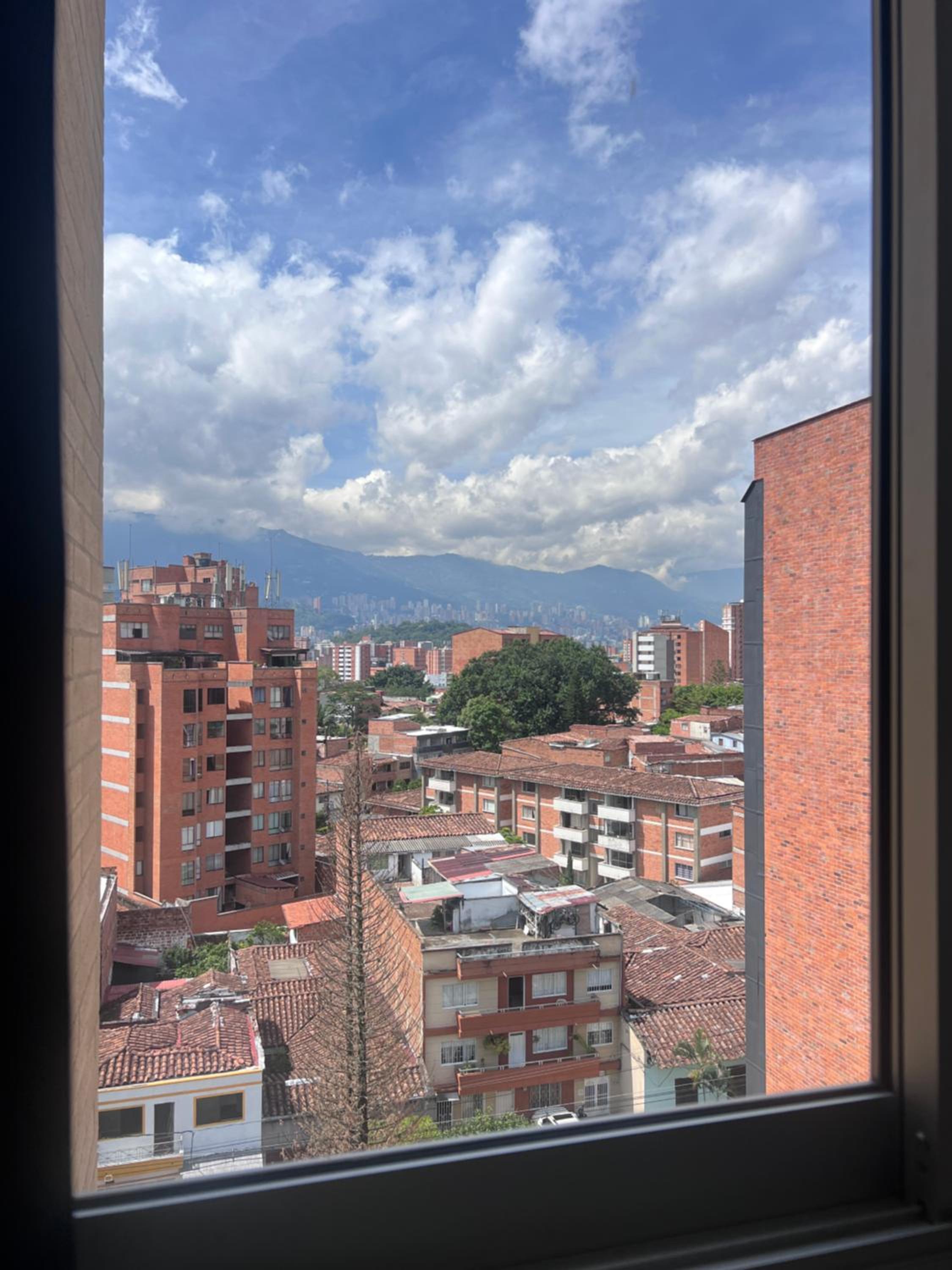 Apartamento en Laureles con piscina y parquedero 802