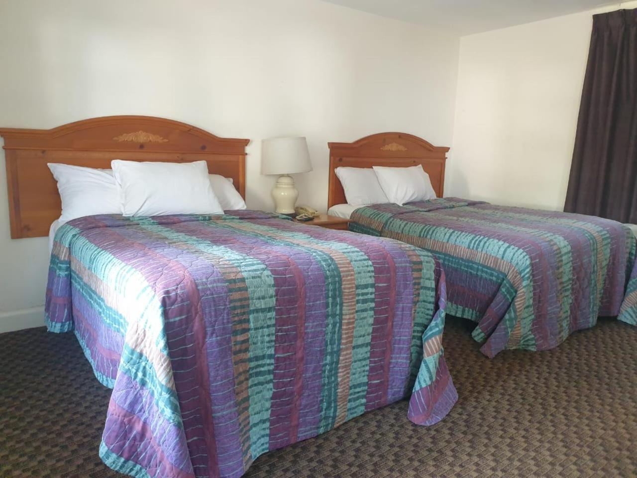 Town & Country Inn view 4