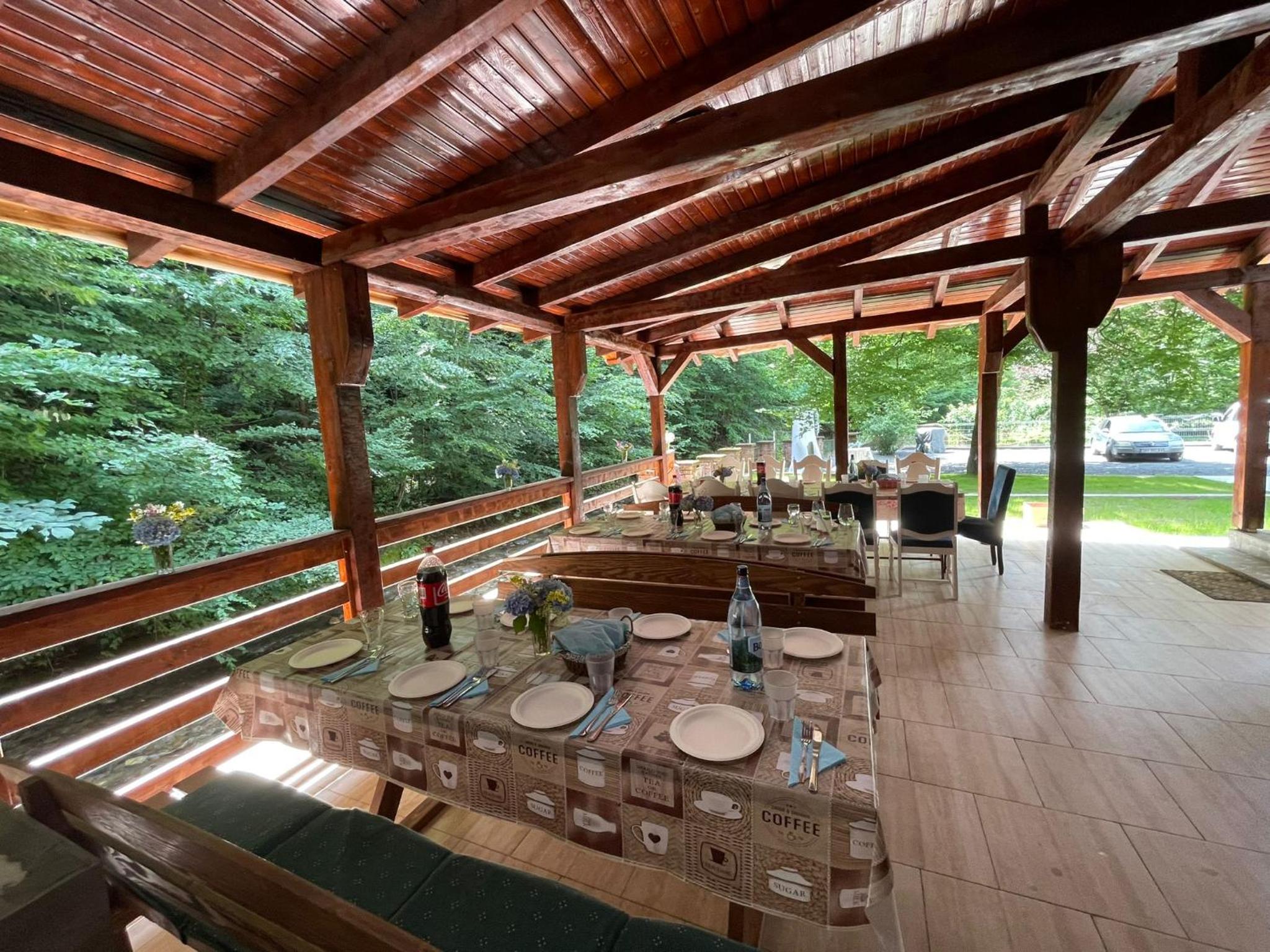 Cabana de lângă Vale view 2