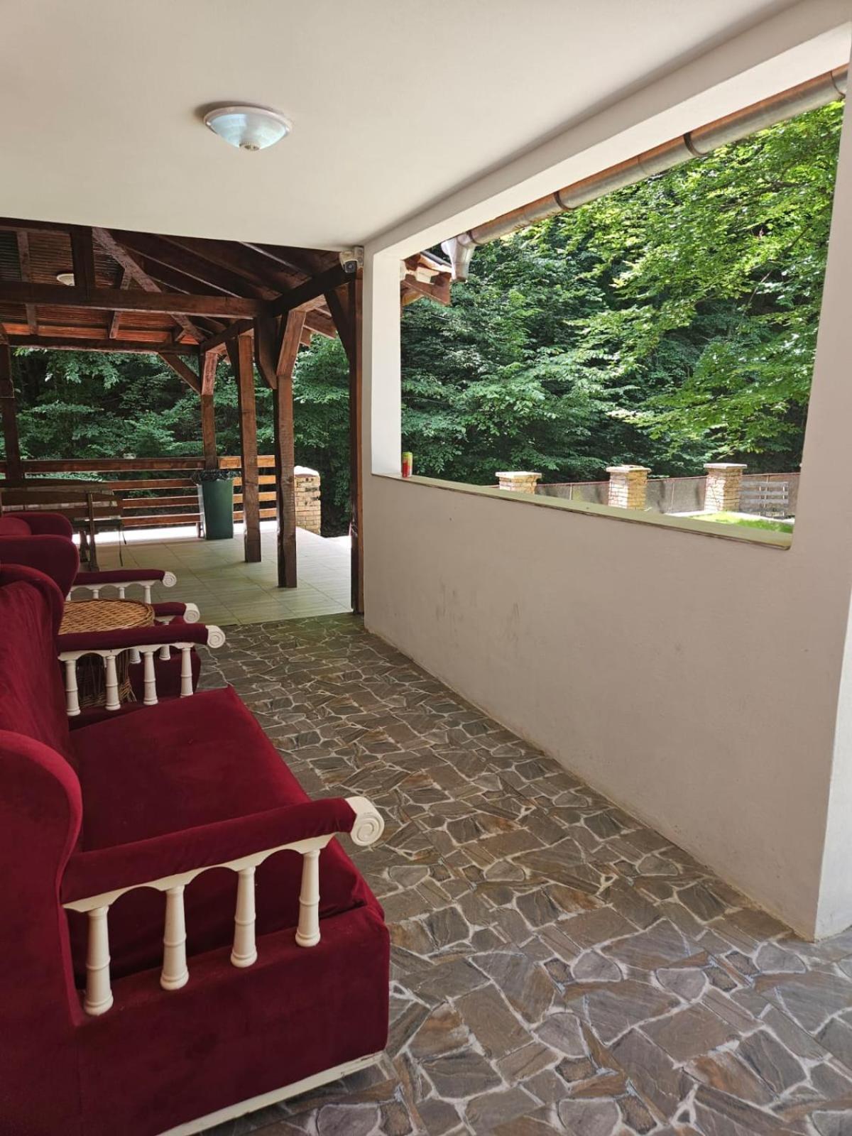 Cabana de lângă Vale view 4