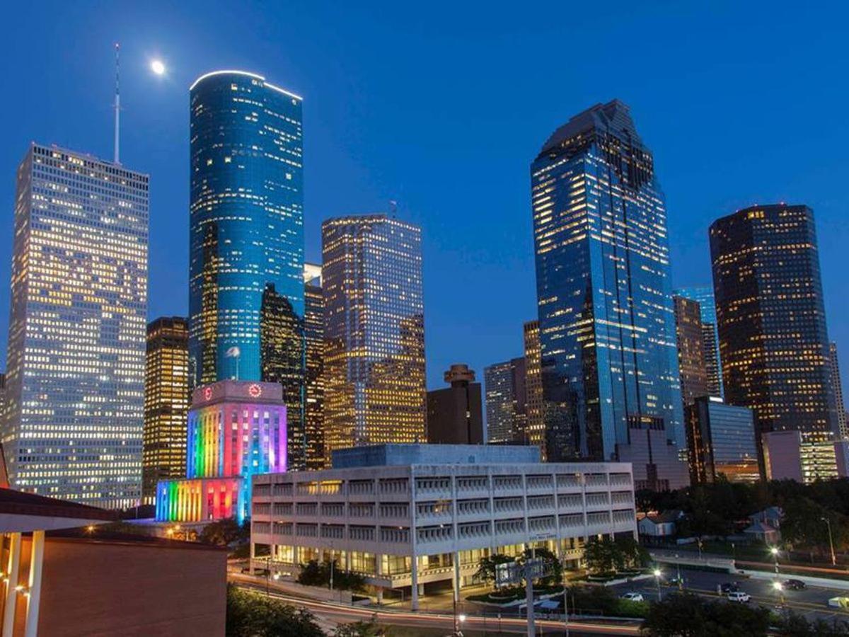 Experience the Best of Houston from our Modern Urban Oasis
