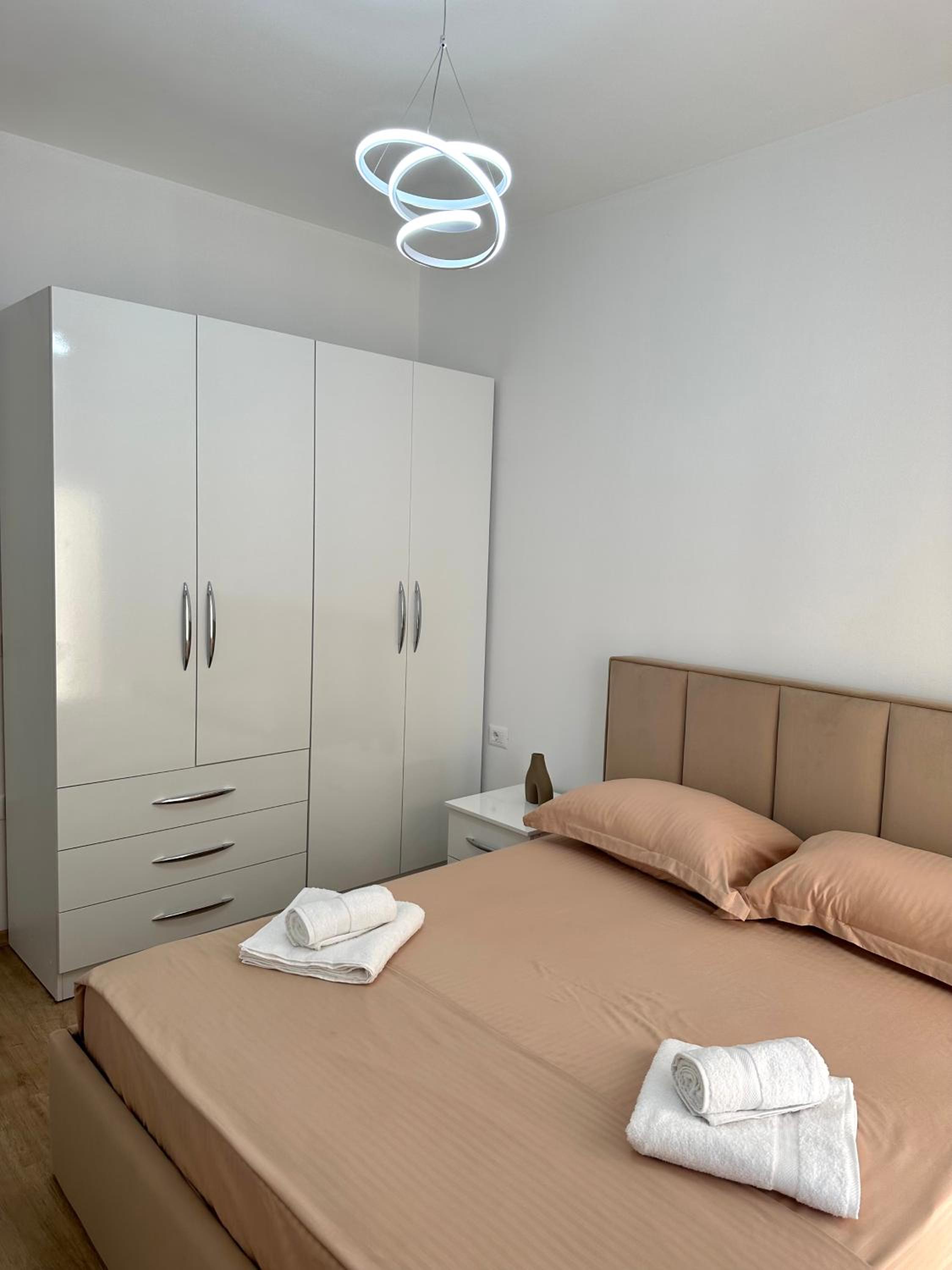 Essy Apartment