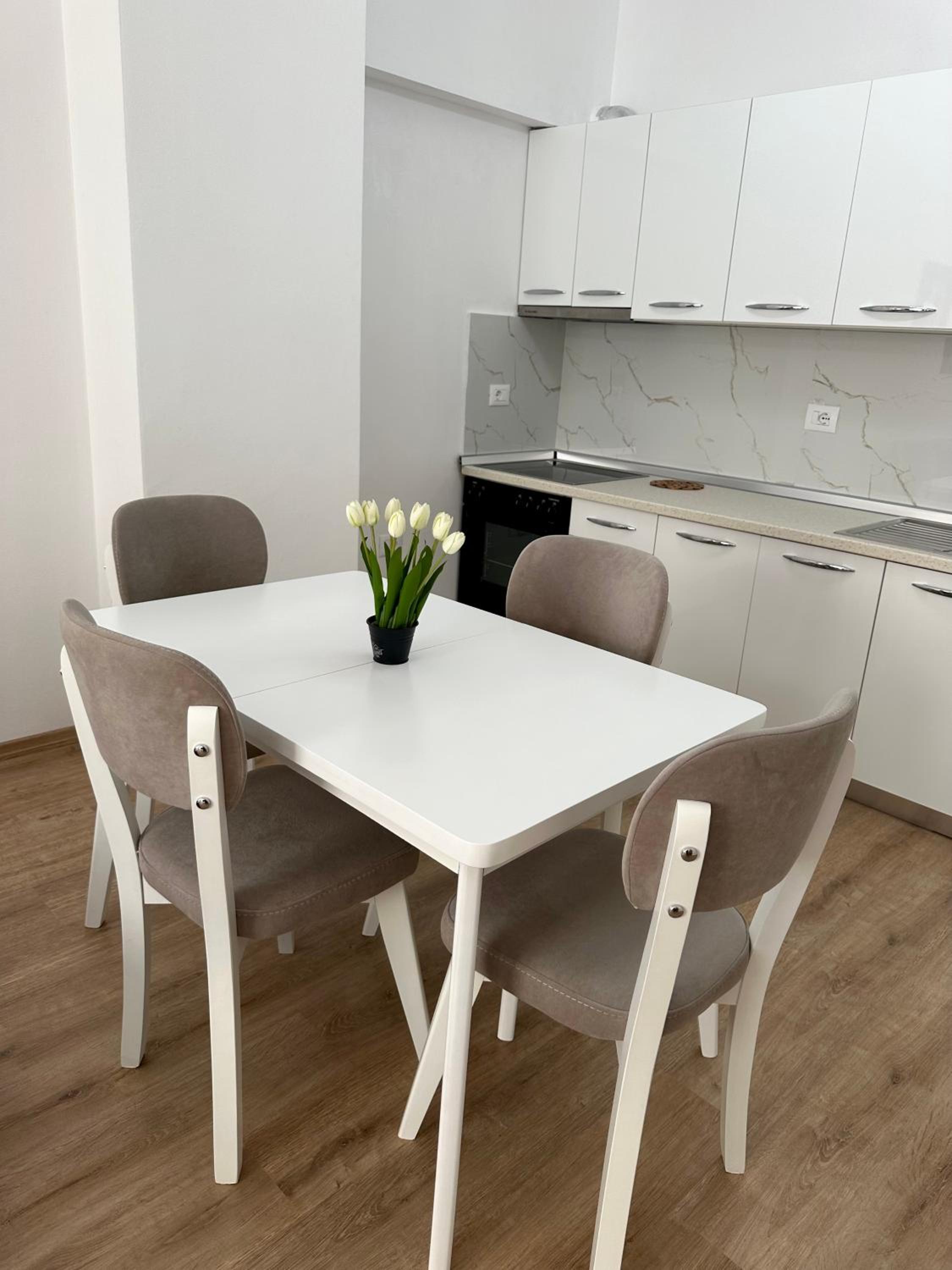 Essy Apartment