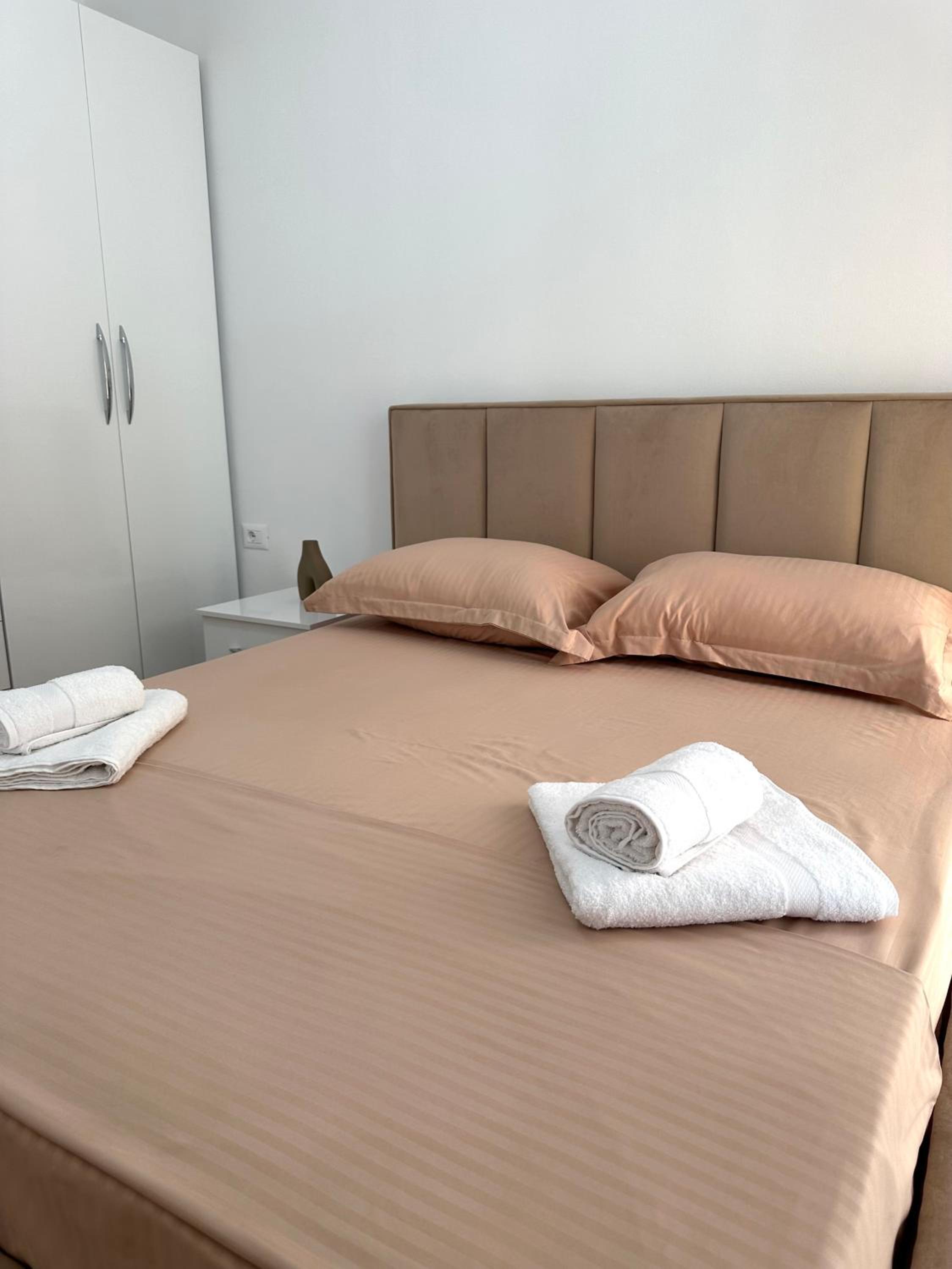 Essy Apartment