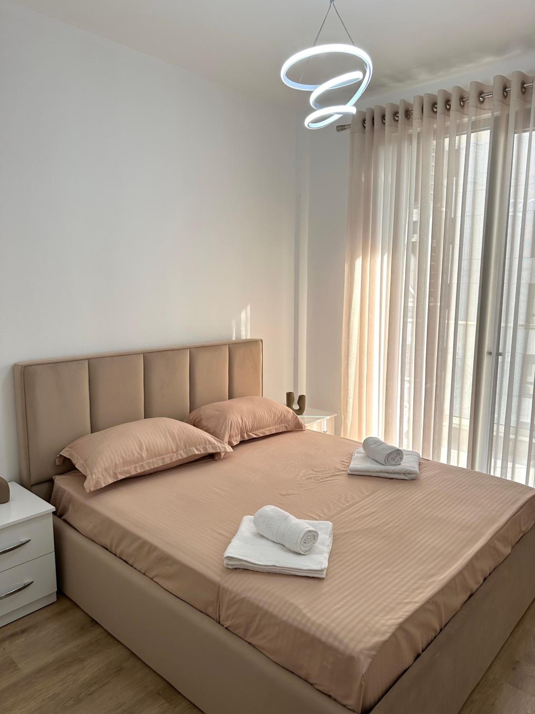 Essy Apartment