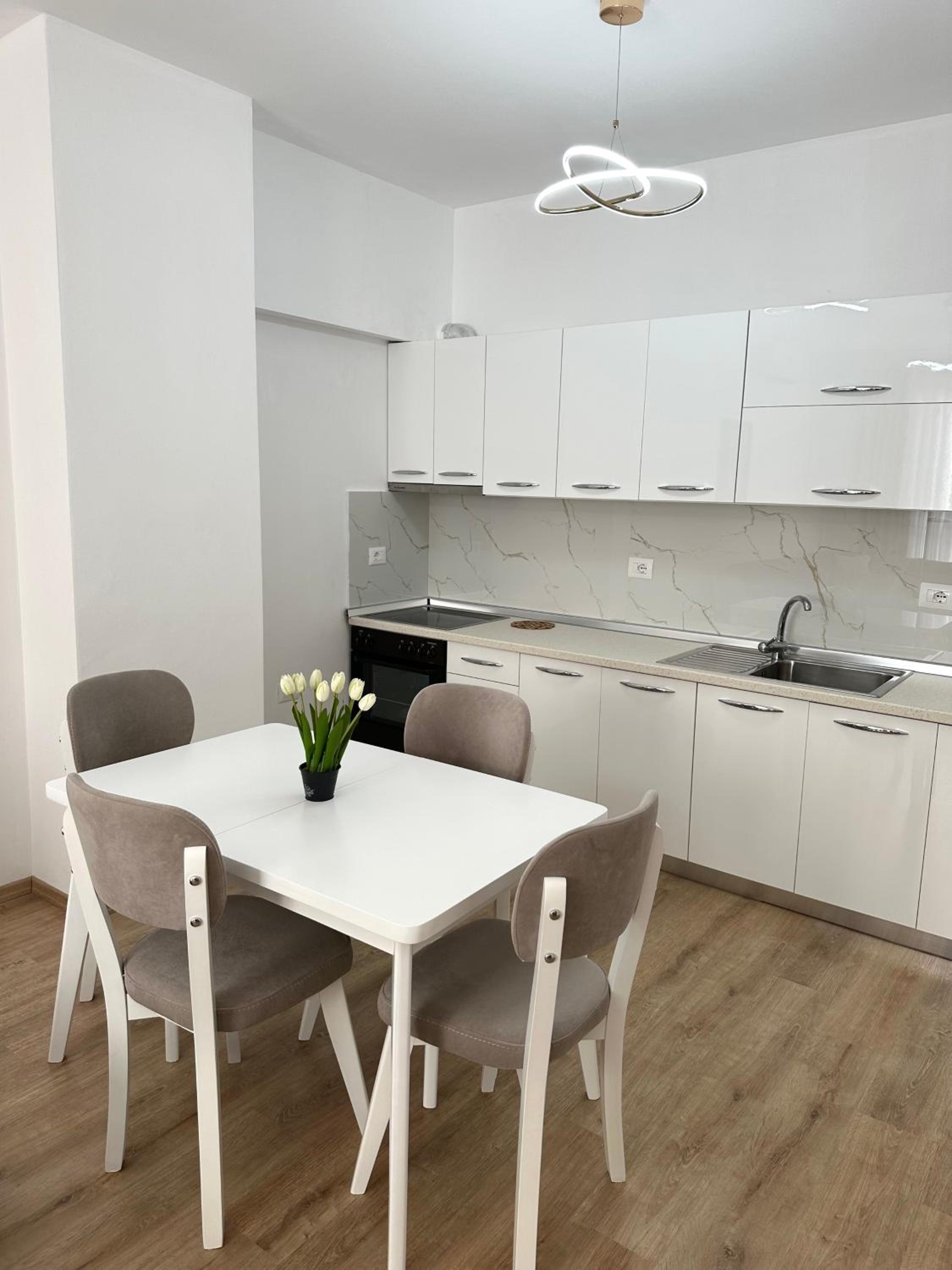 Essy Apartment