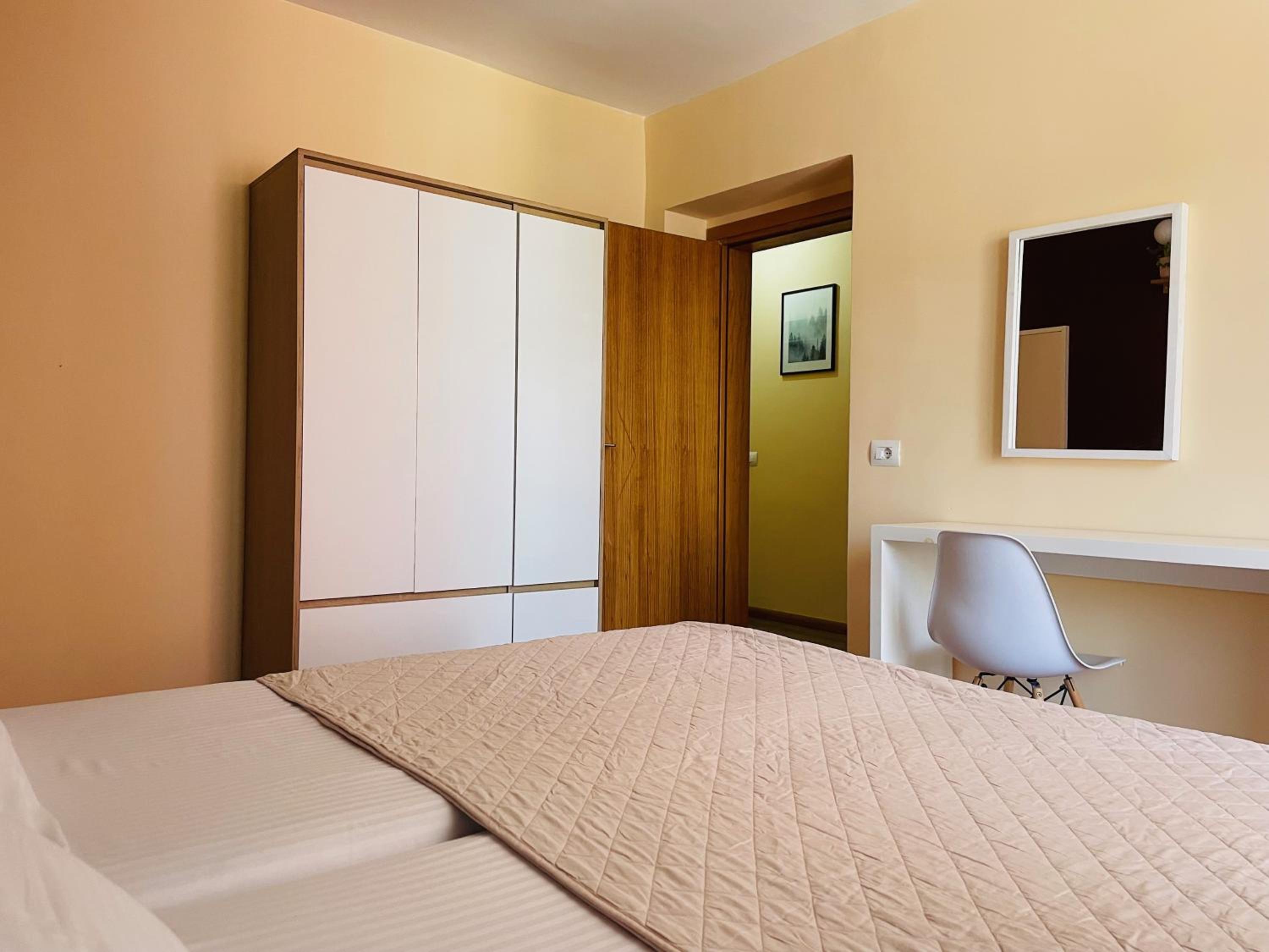 Downtown Apartment near the Sea