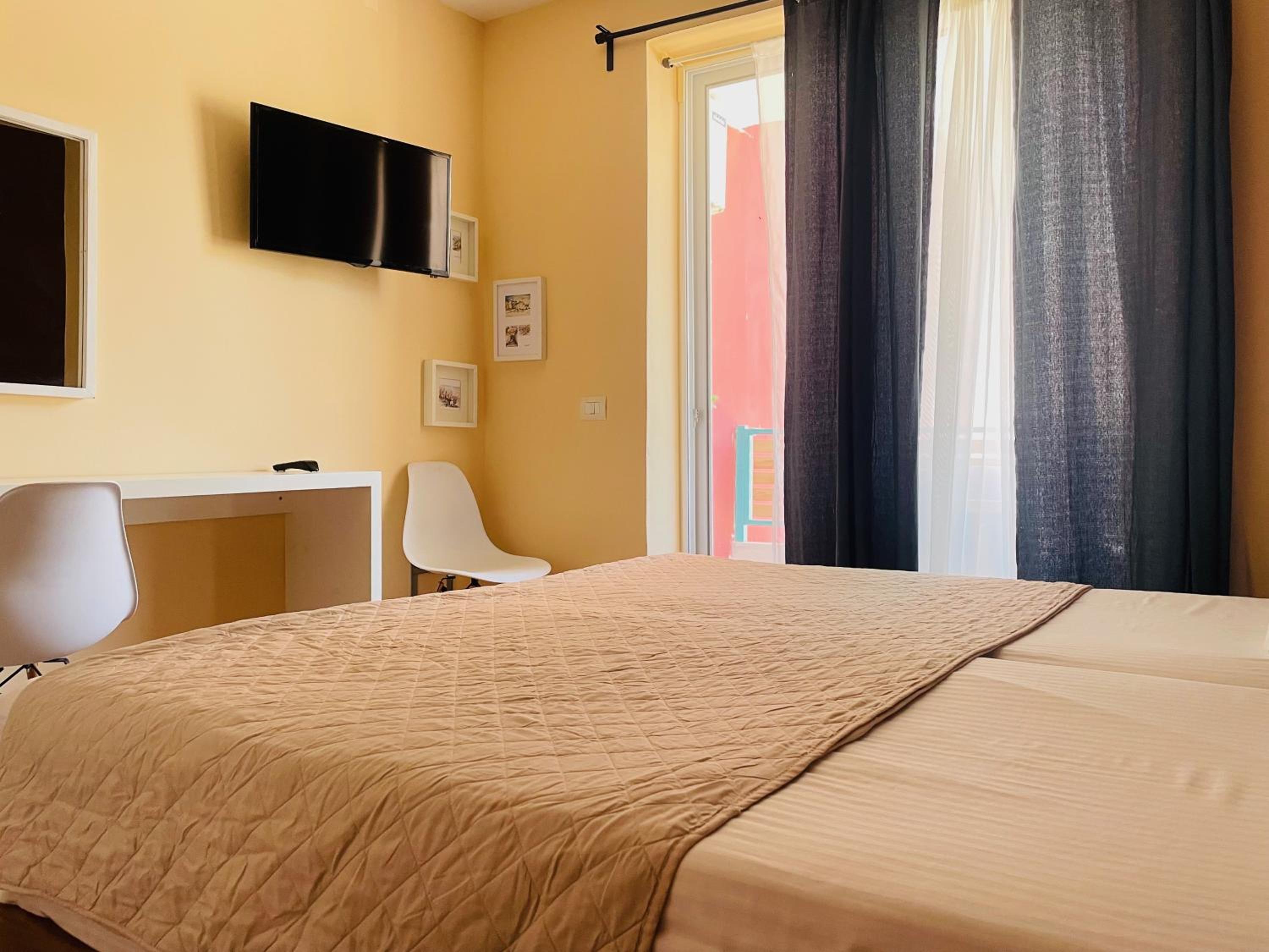 Downtown Apartment near the Sea