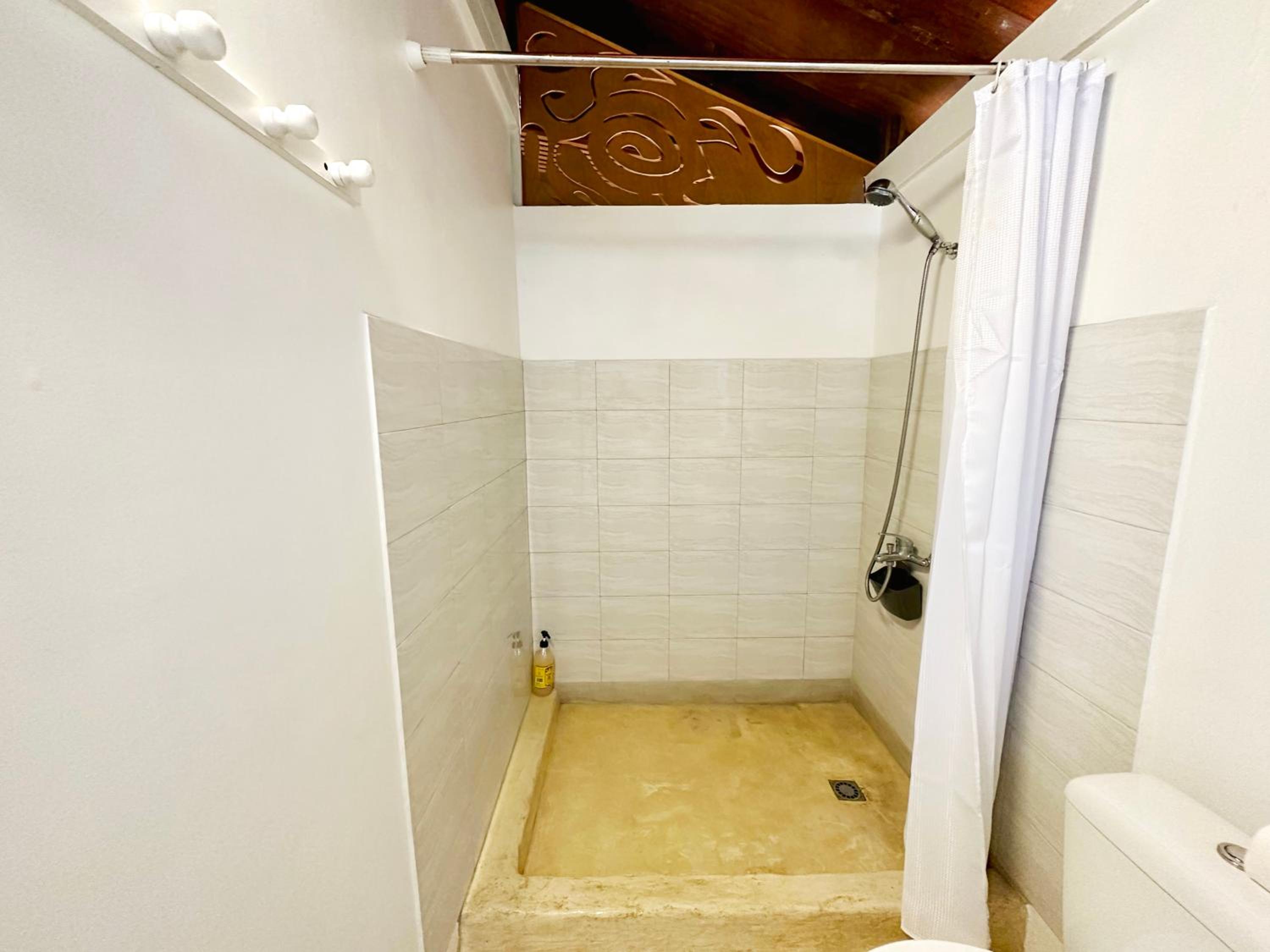 Accès privé au lagon, ponton privé, wifi, parking view 4