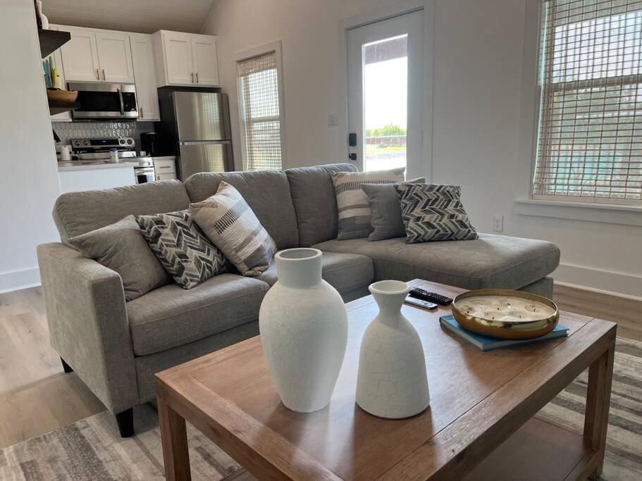 Stunning 2BR Beautiful Farm - Near Round Top view 5