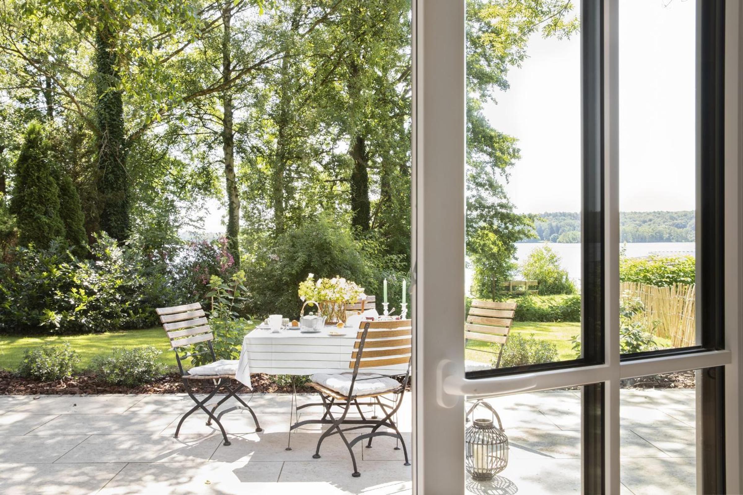 Paradies für die kleine Familie direkt am See