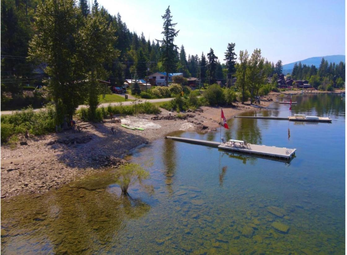 West facing Waterfront Cottage with private beach & buoy & dock access