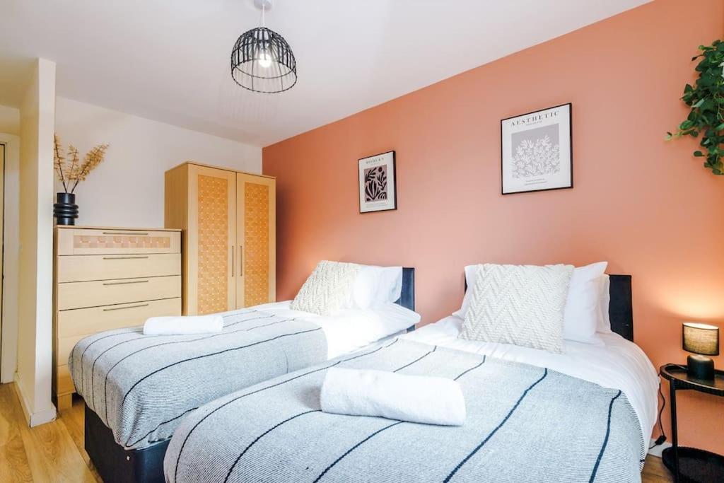 Modern 2BR near Manchester city centre - Free parking garage