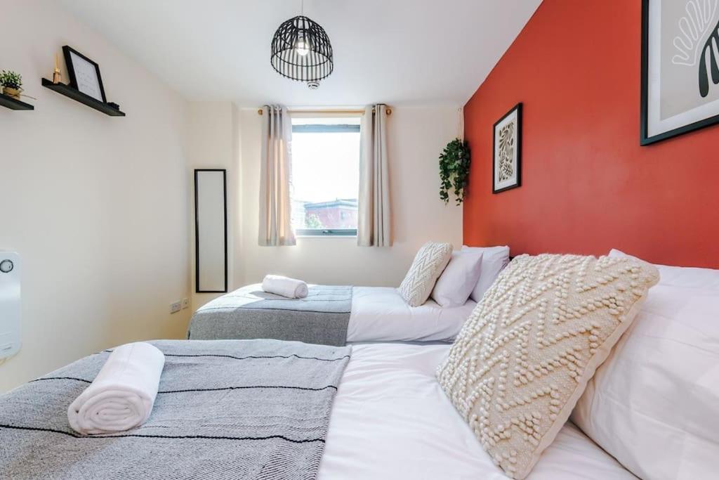 Modern 2BR near Manchester city centre - Free parking garage