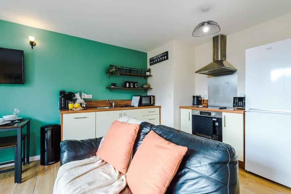 Modern 2BR near Manchester city centre - Free parking garage