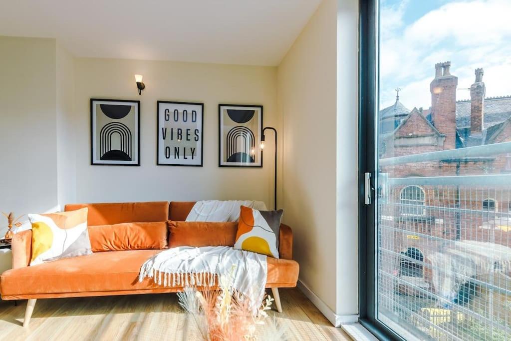 Modern 2BR near Manchester city centre - Free parking garage