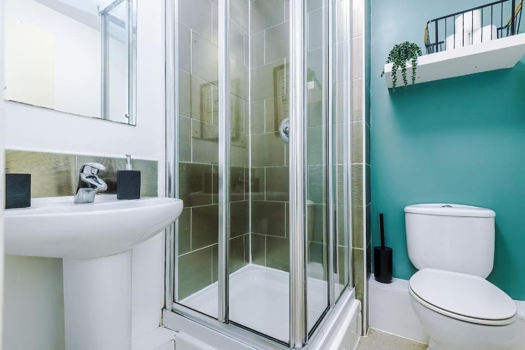Modern 2BR near Manchester city centre - Free parking garage