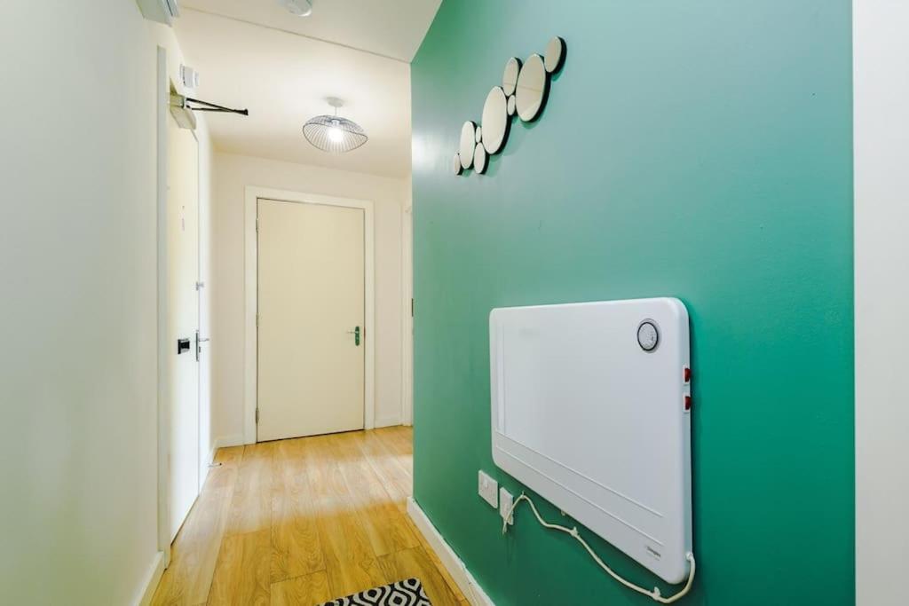 Modern 2BR near Manchester city centre - Free parking garage