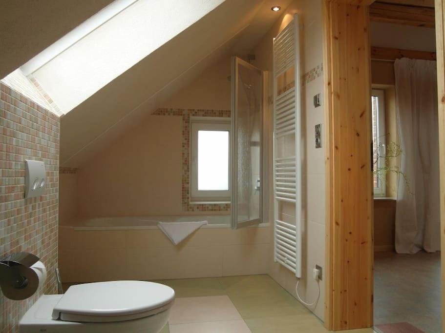 Ferienwohnung im Vogelhaus mit Dachterasse und großem Garten