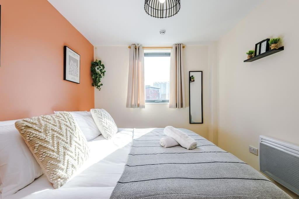 Modern 2BR near Manchester city centre - Free parking garage