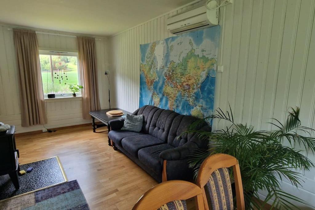 Green house with 3 bedrooms view 3