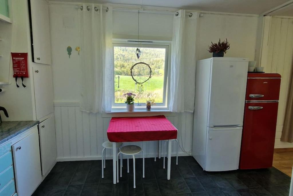 Green house with 3 bedrooms view 4