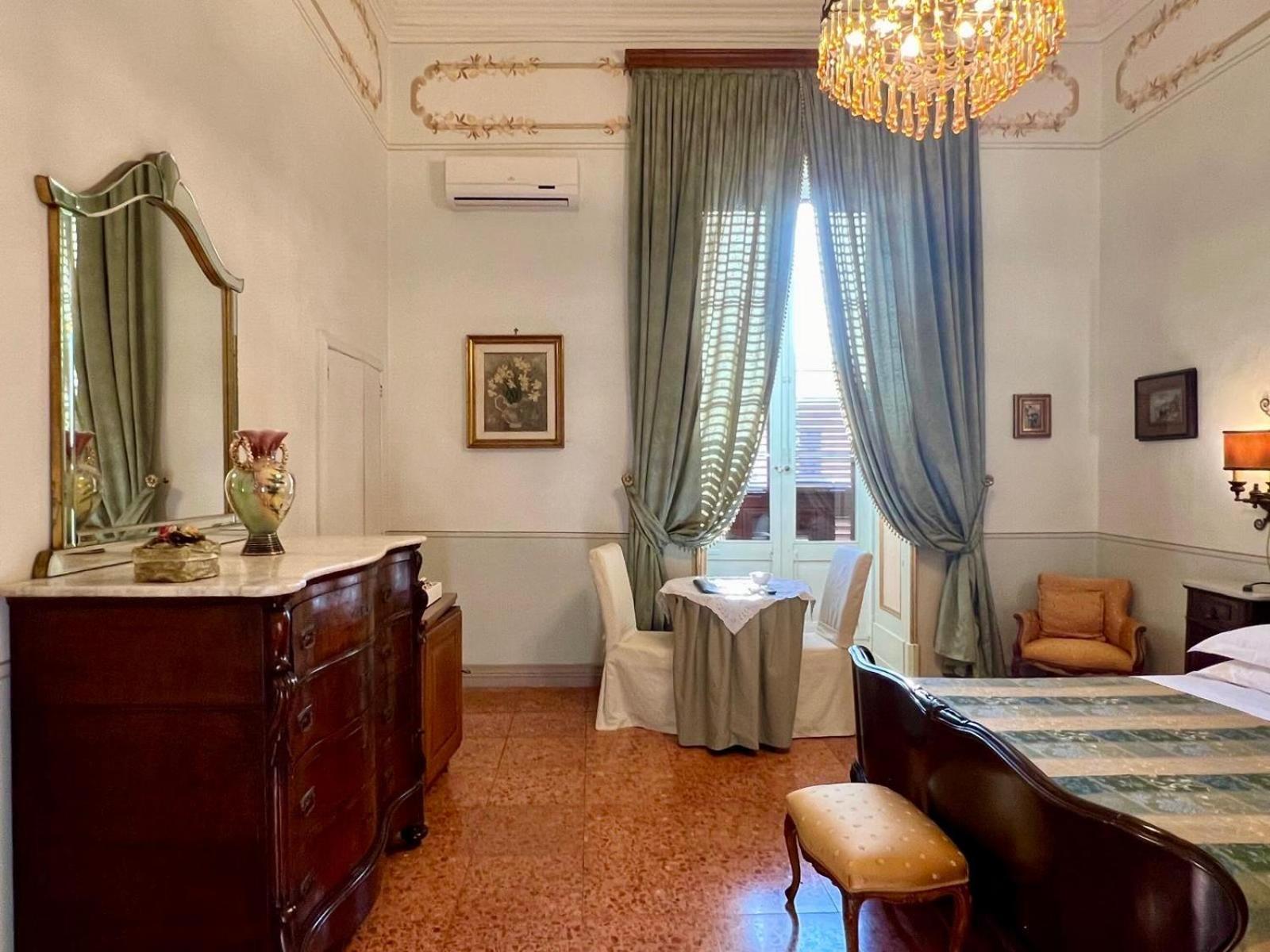 Palazzo De Castro