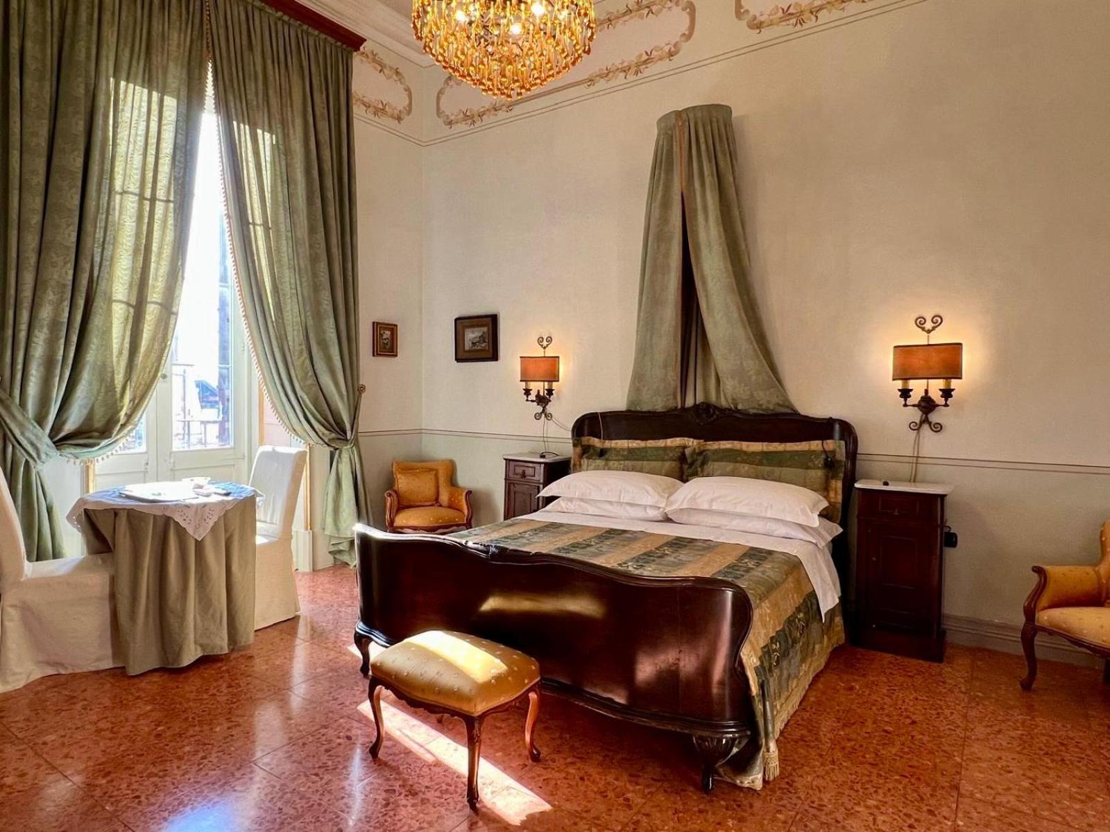 Palazzo De Castro