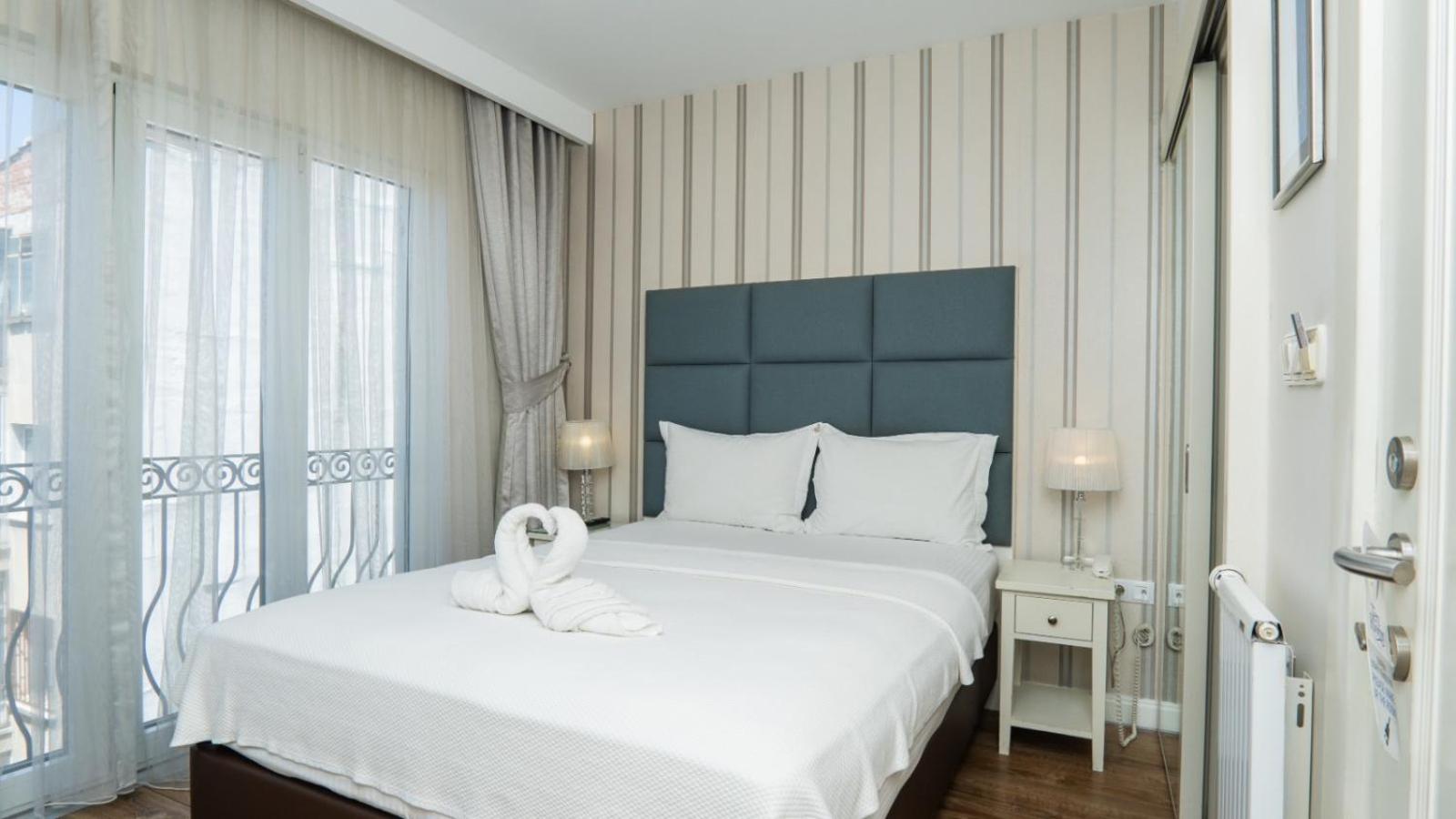 Ten Rooms İstanbul Otel - Image 33