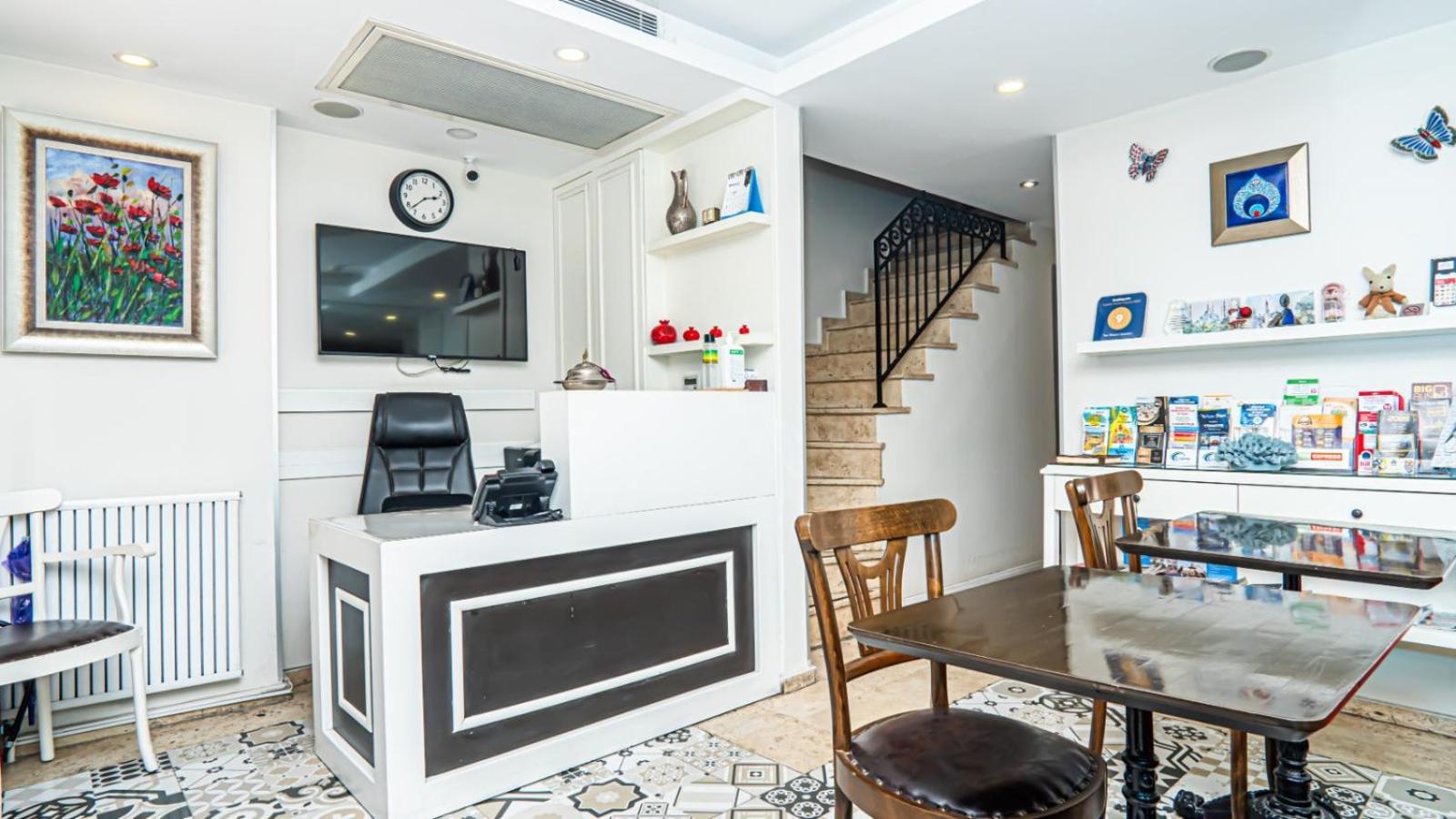 Ten Rooms İstanbul Otel - Image 43