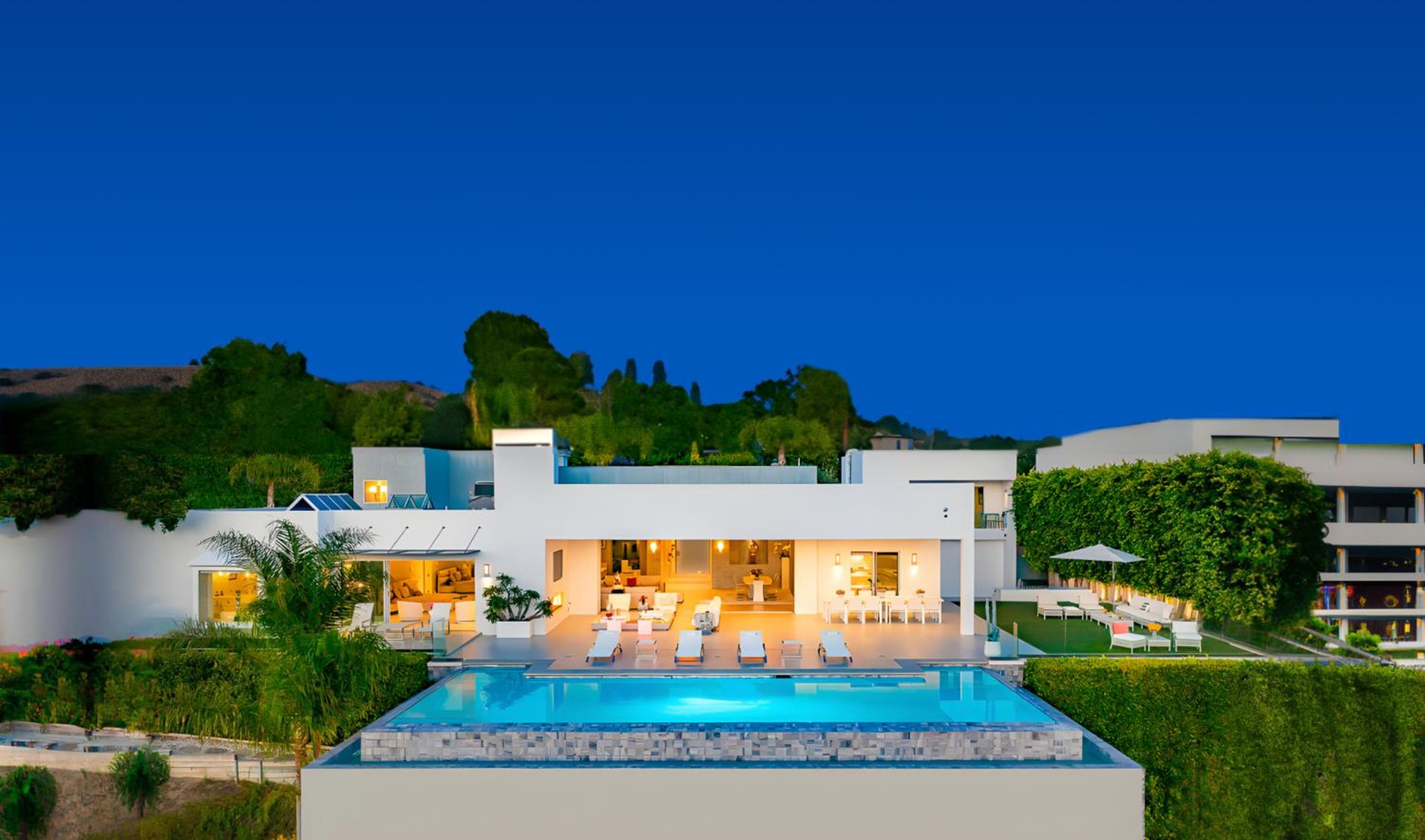 Pristine Paradise With Scenic Views - Property Image 44