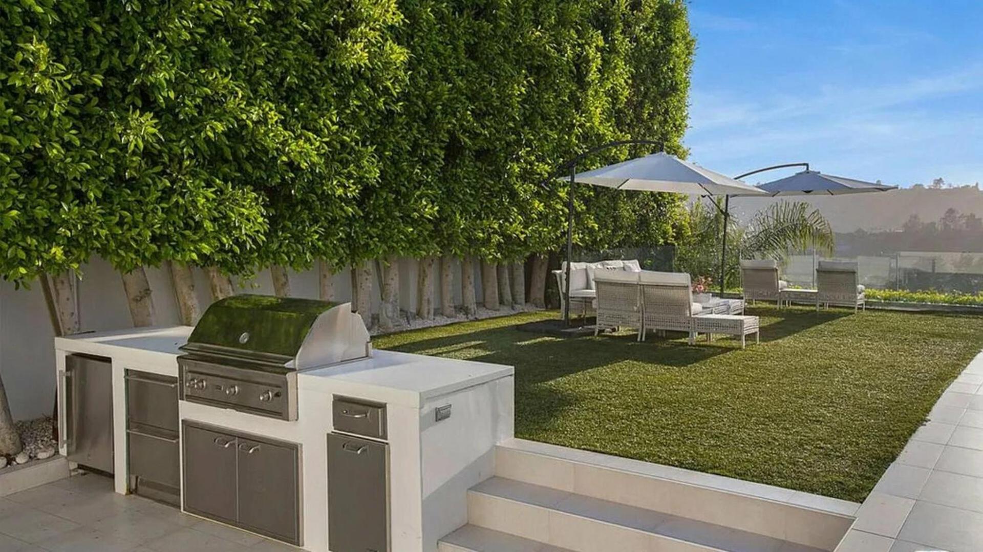 Pristine Paradise With Scenic Views - Property Image 21