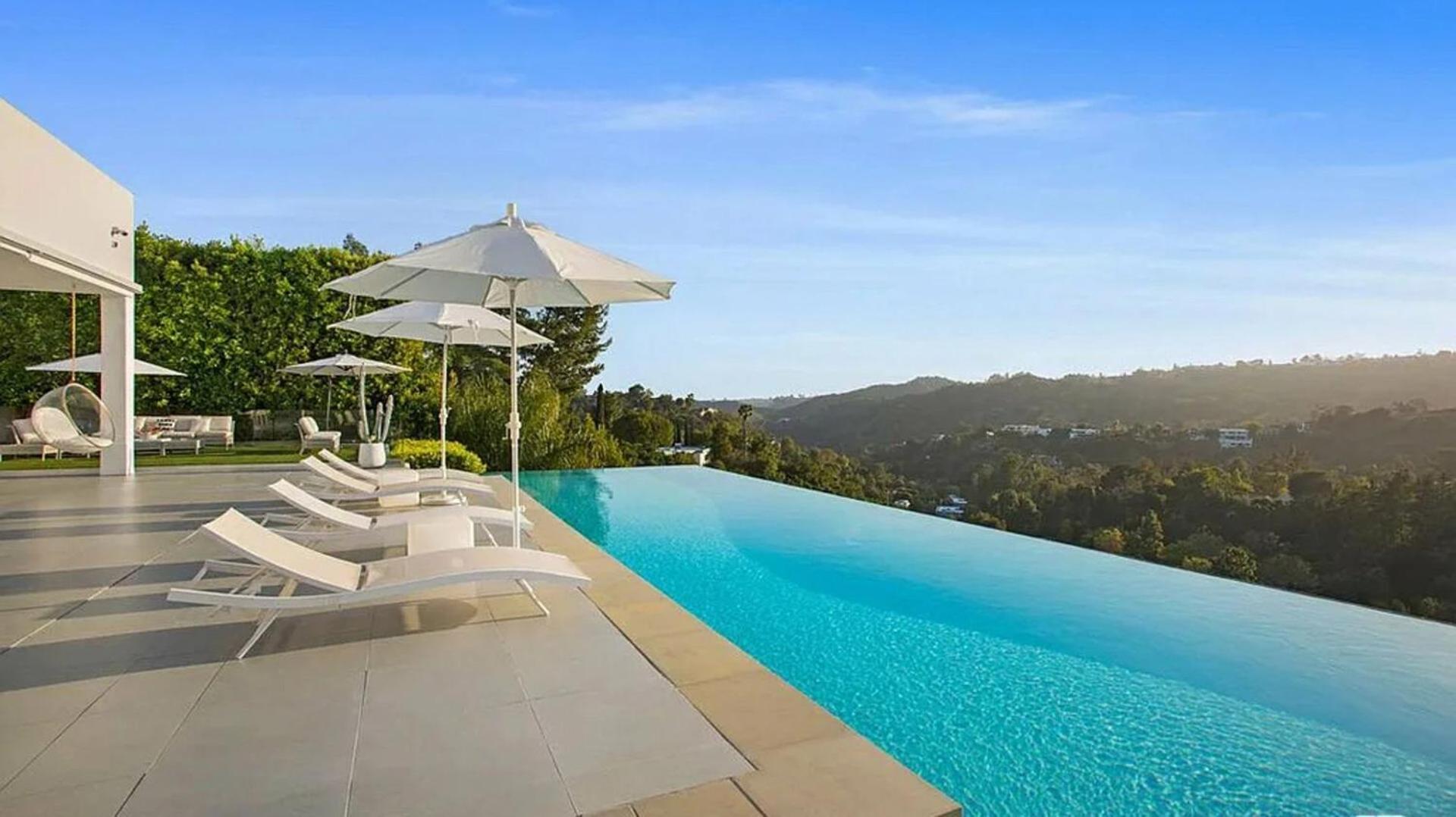 Pristine Paradise With Scenic Views - Property Image 5