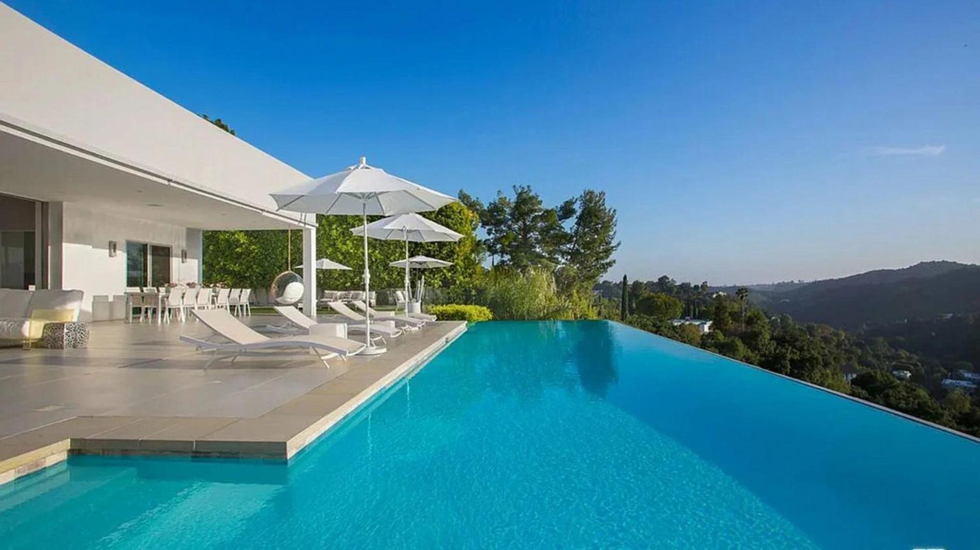 Pristine Paradise With Scenic Views - Property Image 24