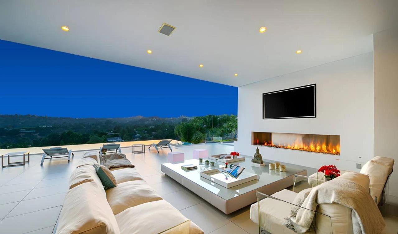 Pristine Paradise With Scenic Views - Property Image 17