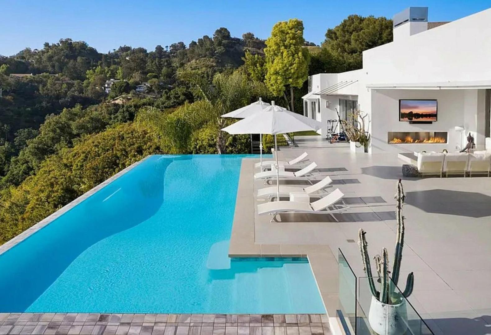 Pristine Paradise With Scenic Views - Property Image 26