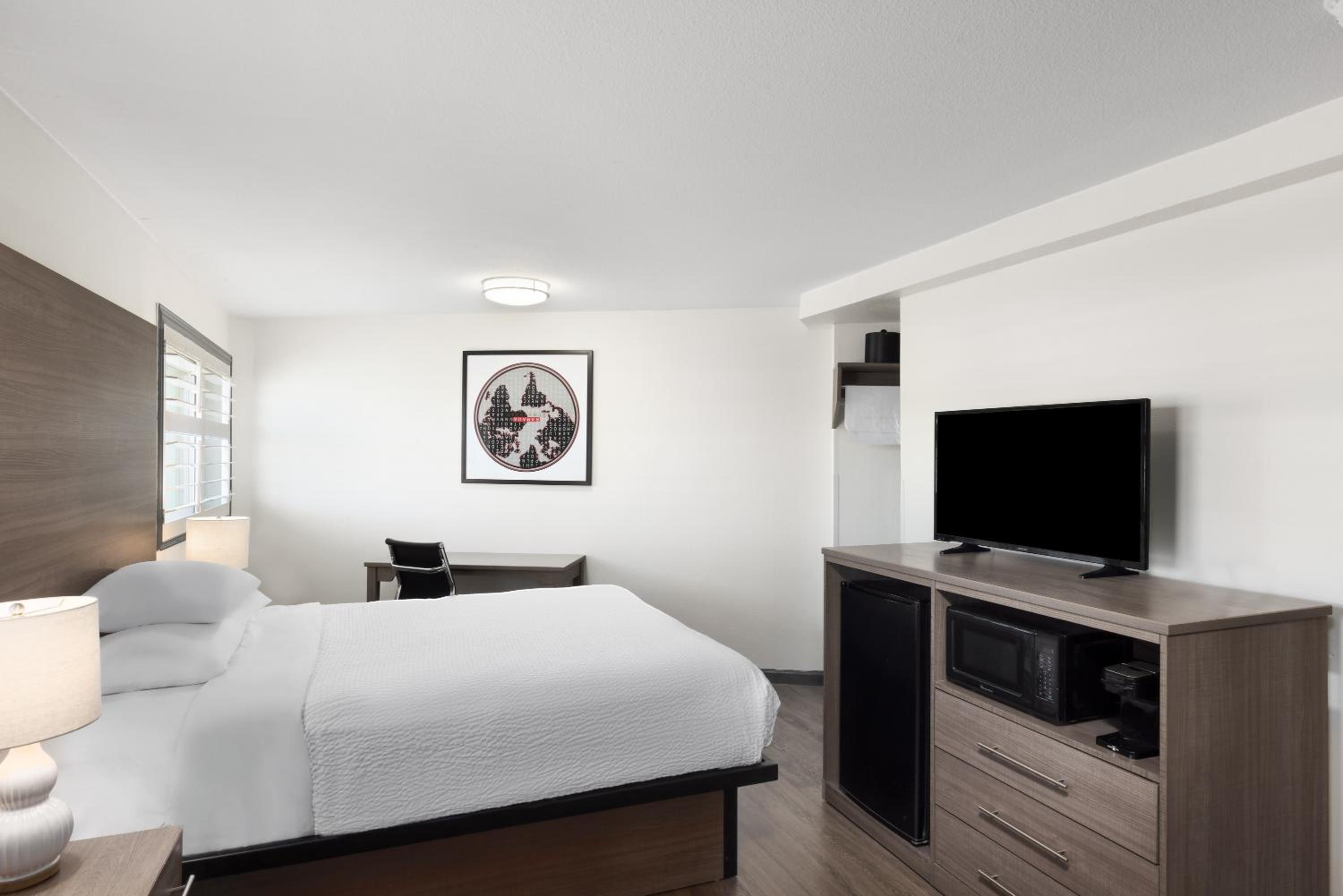 Medford Vacations - Ramada by Wyndham Medford Airport North - Property Image 5