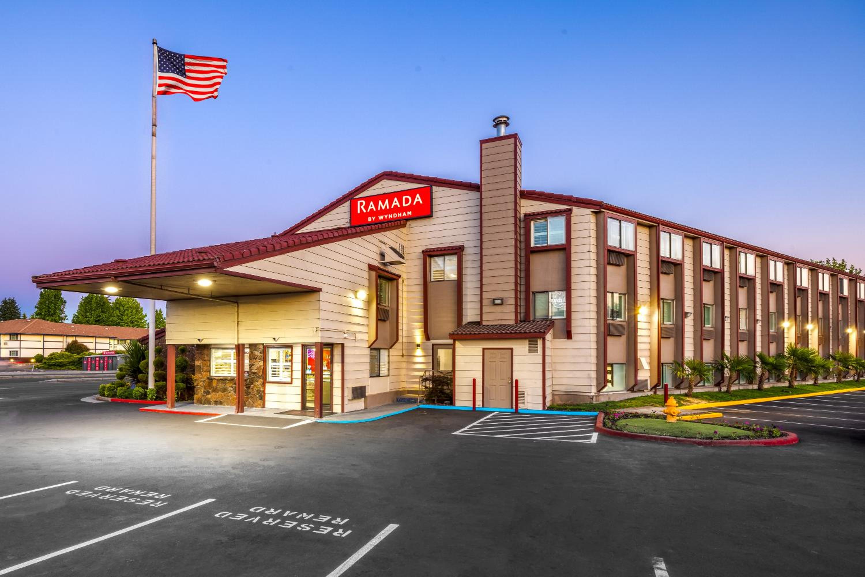 Medford Vacations - Ramada by Wyndham Medford Airport North - Property Image 30