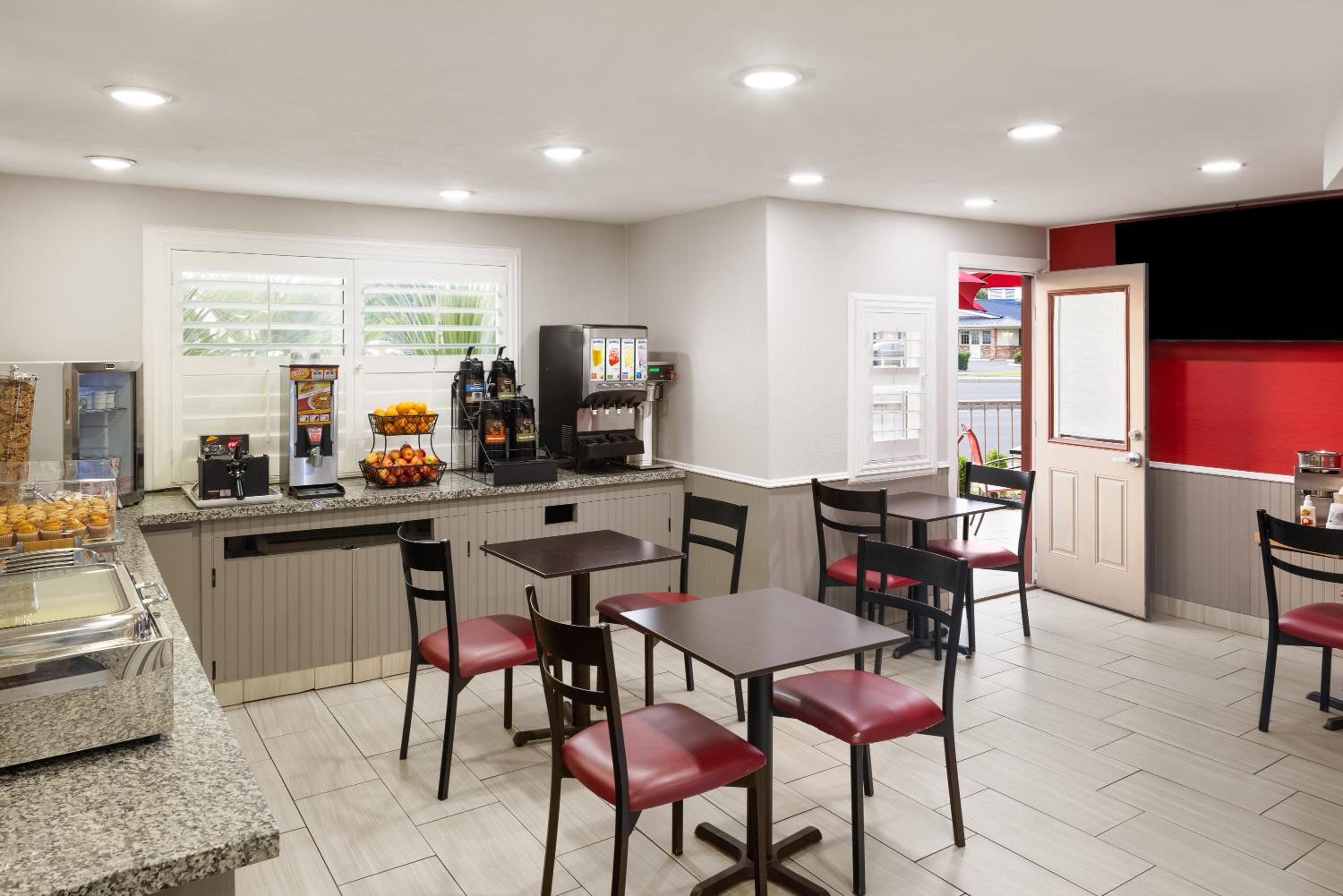 Medford Vacations - Ramada by Wyndham Medford Airport North - Property Image 28