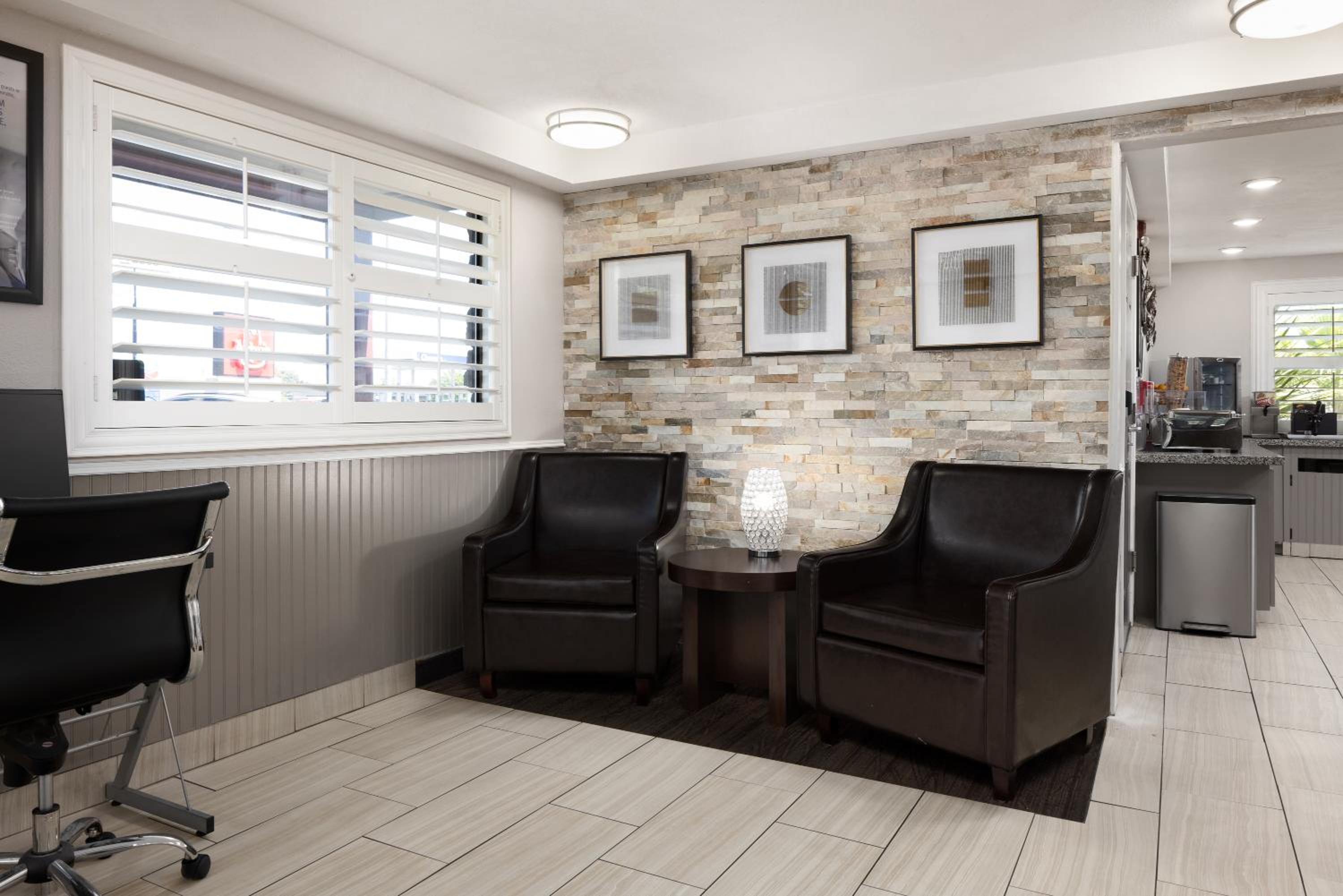Medford Vacations - Ramada by Wyndham Medford Airport North - Property Image 26