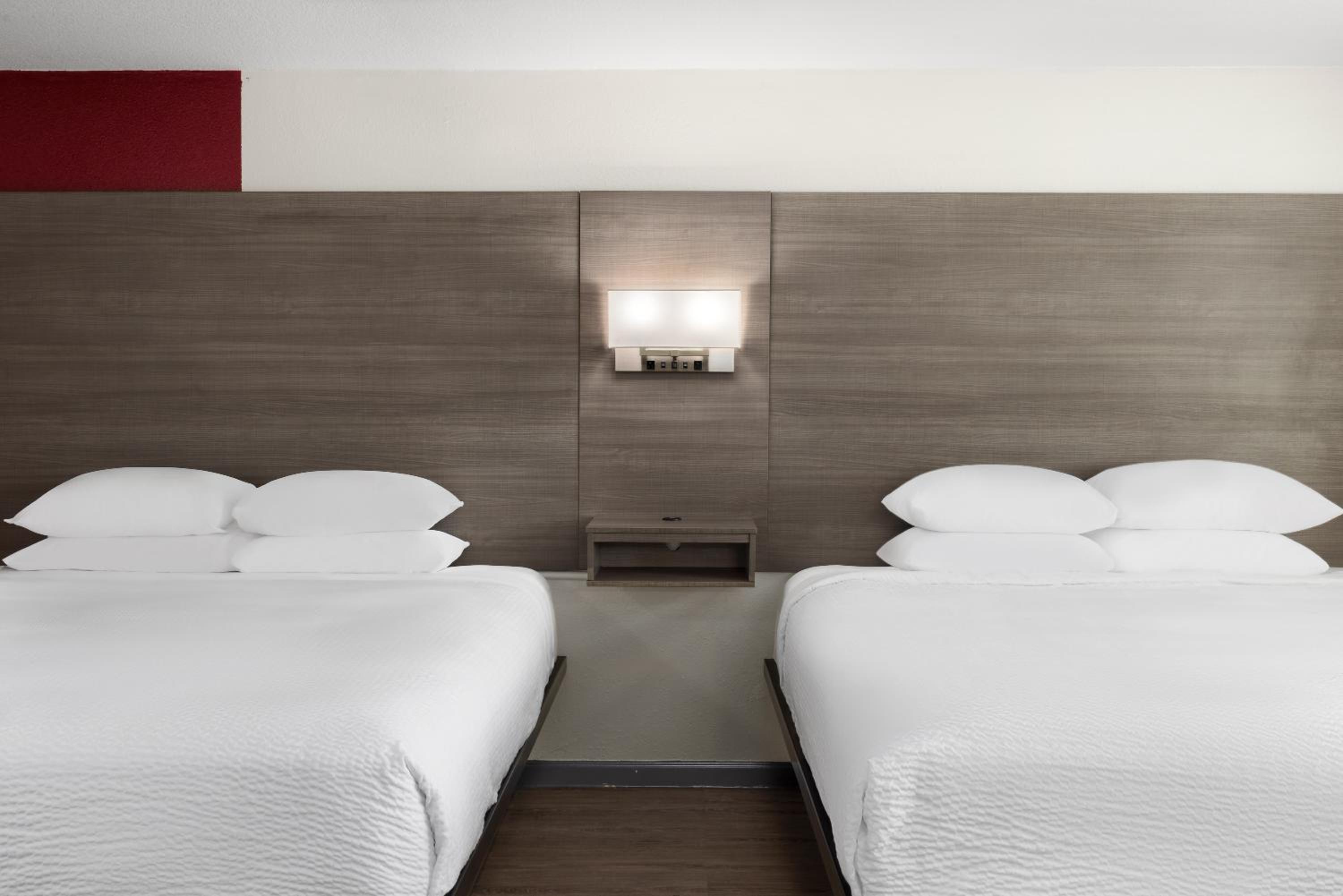Medford Vacations - Ramada by Wyndham Medford Airport North - Property Image 34