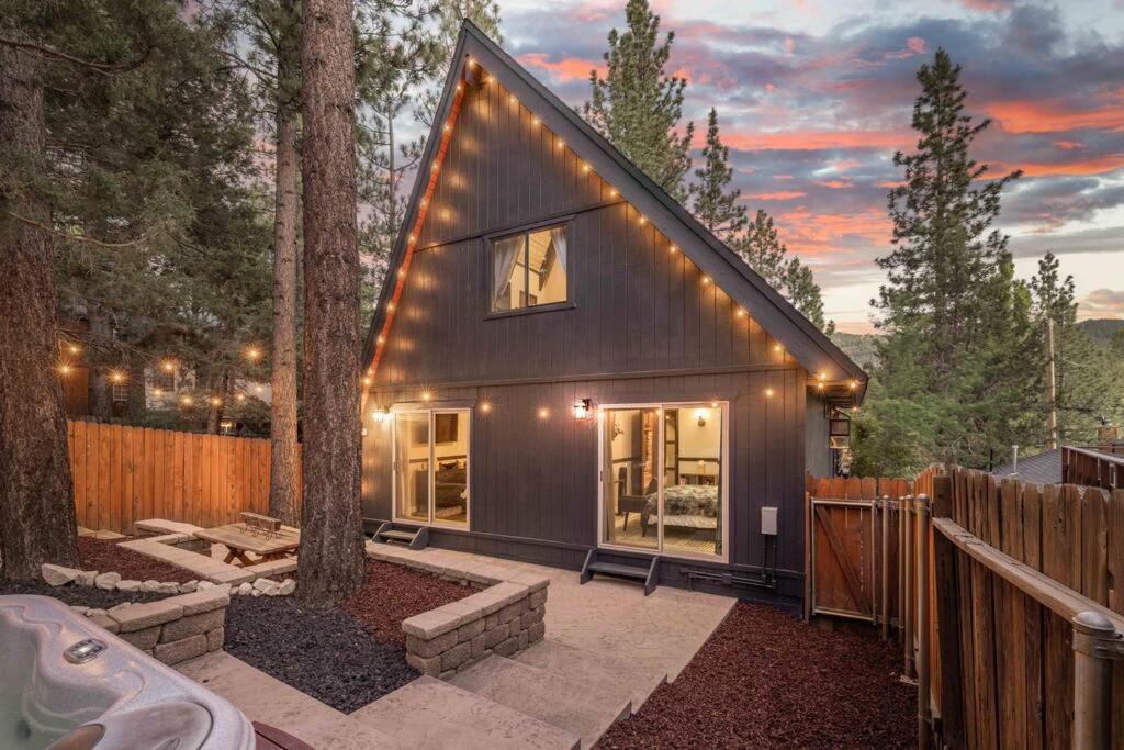Kookaburra Cabin