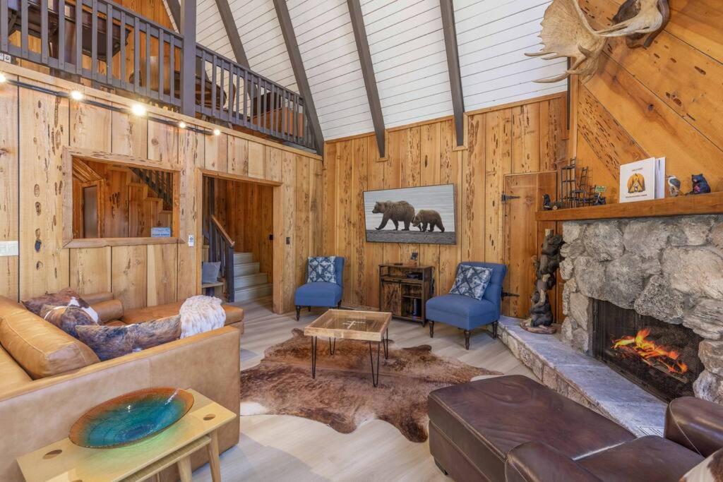 Kookaburra Cabin